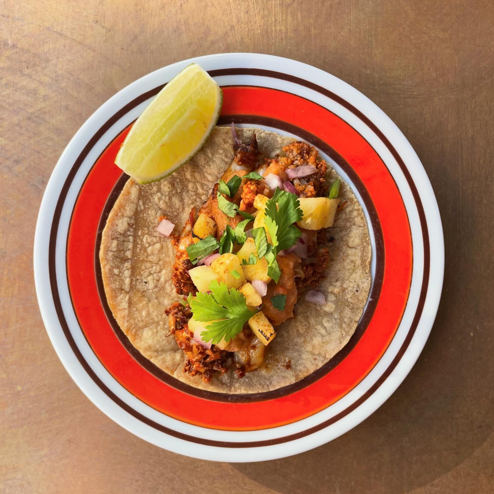 ✨ AL PASTOR CAULIFLOWER ✨
New veggie taco on our menu. 🌮
Topped with grilled pineapple 🍍
Salsa, red onion, coriander