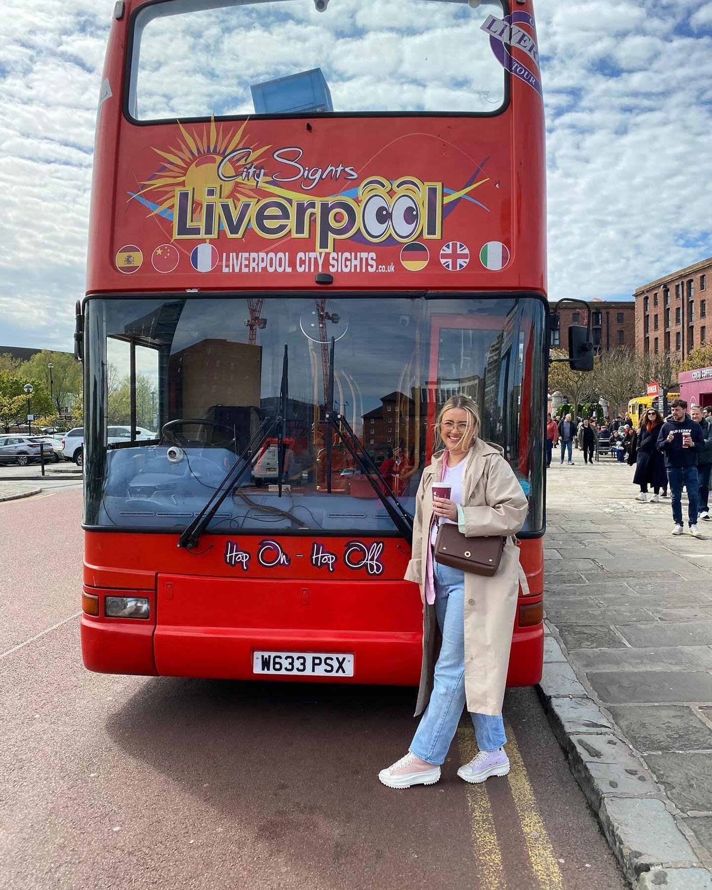 Gogglebox meets Liverpool City Sights 📺 👀 🚌 

@izziwarner thank you for joining us 🙌