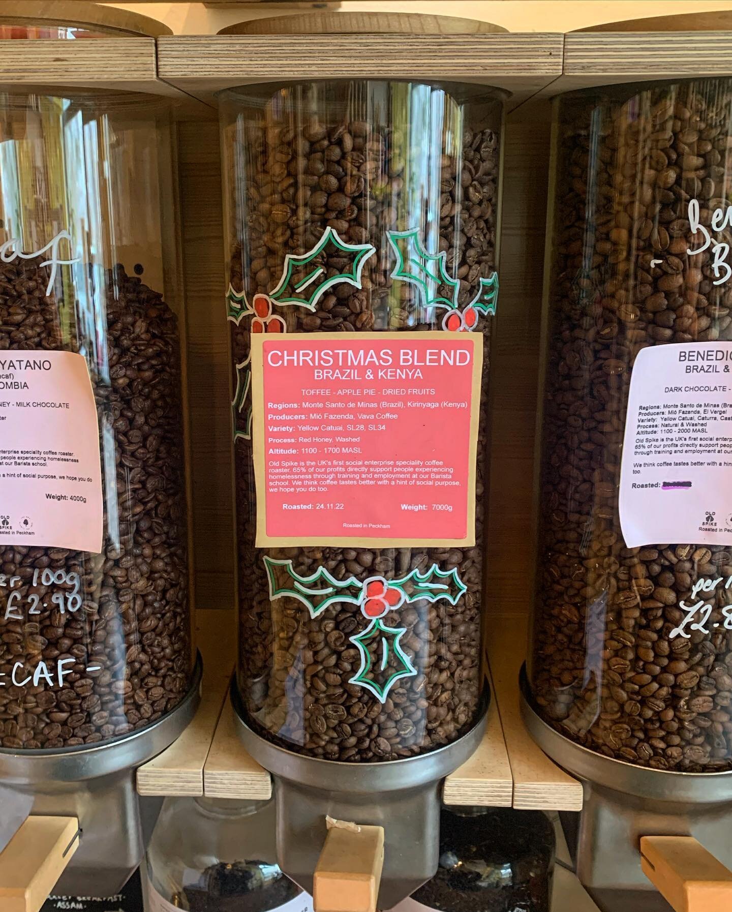 The @oldspikeroast Christmas blend is here! ☕️🎄

Hitting those toffee, apple and dried fruit notes 🤤

Come refill your beans, we can even grind them fresh for you! 

#refillshop #plasticfree #oldspike #nunhead #peckham  #peckhamlife #christmasblend