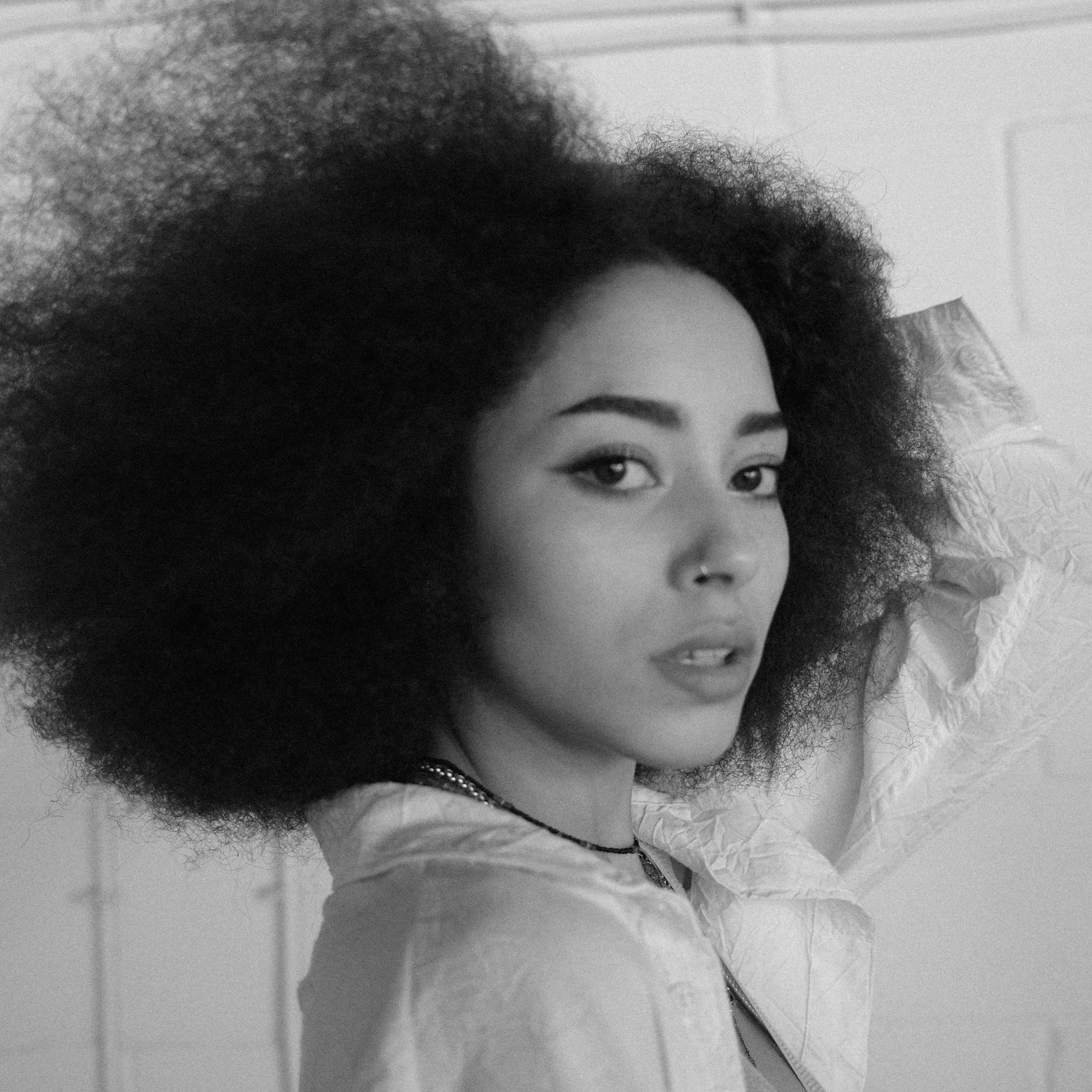 MUSIC VIDEOS: Sophie Faith, Heart On My Sleeve - BTS.JPG