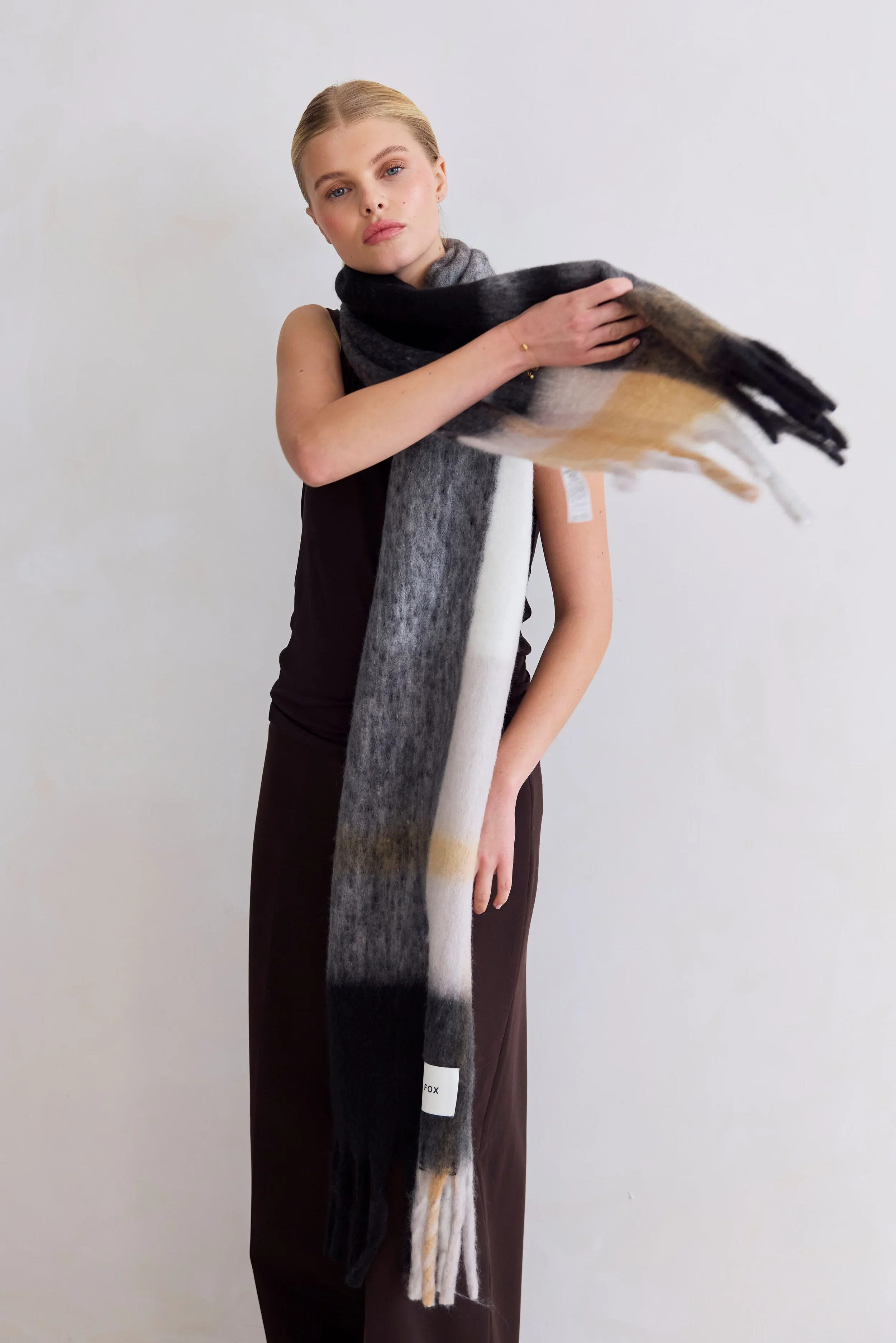 arctic-fox-recycled-stockholm-scarf-the-arctic-autumn-winter-25-m6.jpg.webp