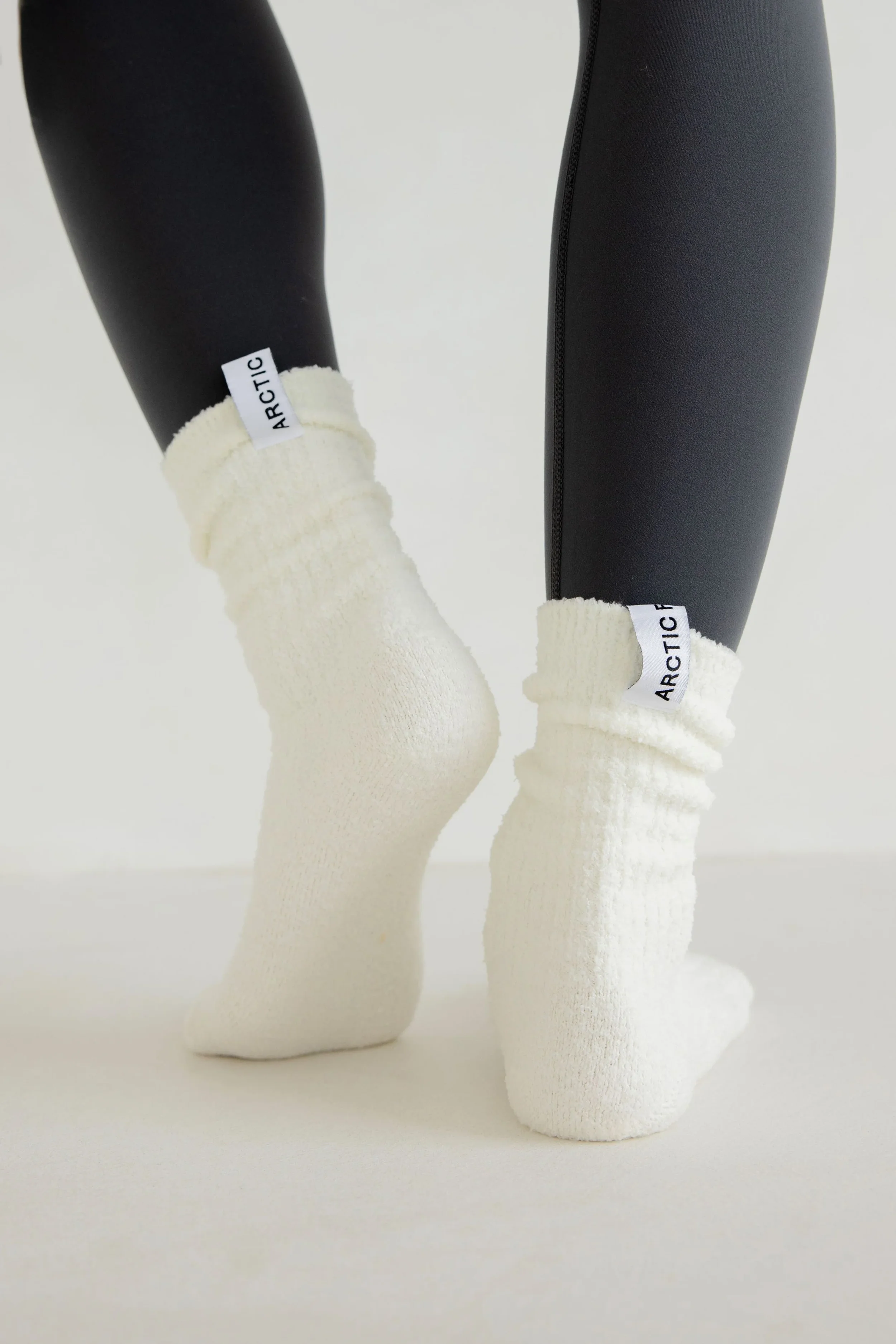 arctic-fox-recycled-cosy-socks-white-2_89f881c8-b47e-4947-b054-e079d54a7226.jpg.webp