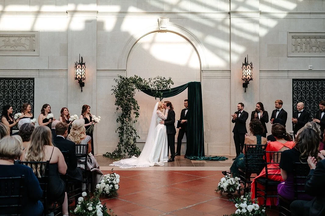 Velvet, acrylic &amp; roses&hellip;umm yes please!!! 
.
.
.
#wedding #weddinginspo #eventdesign #weddingflowers #ceremony #ohioflorist