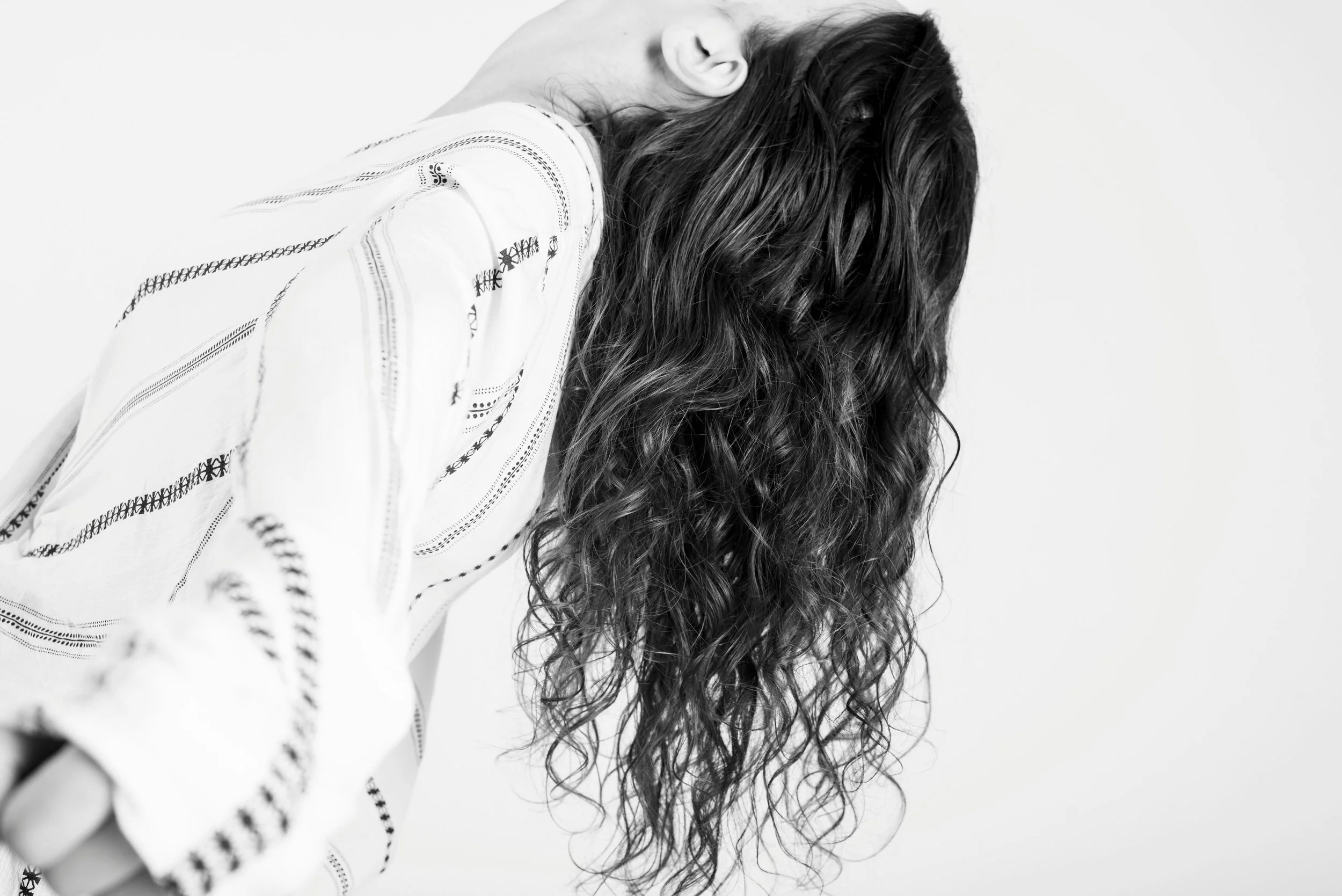 Davines OI All In One Milk Review 2026: Best Heat Protectant &amp; Detangler for Soft, Shiny Hair