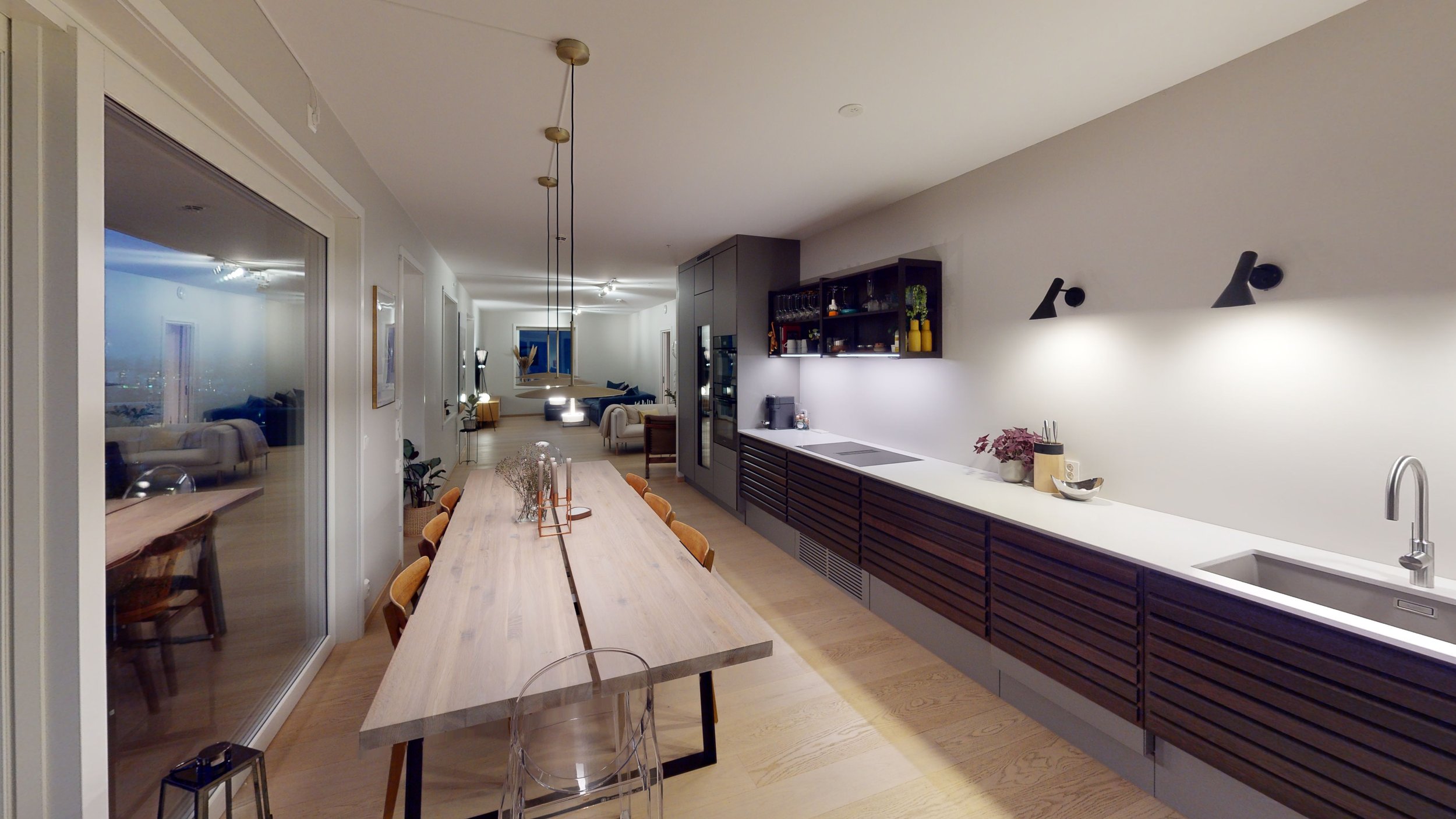 Trykk-pa-play-knappen-nedenfor-Kitchen.jpg