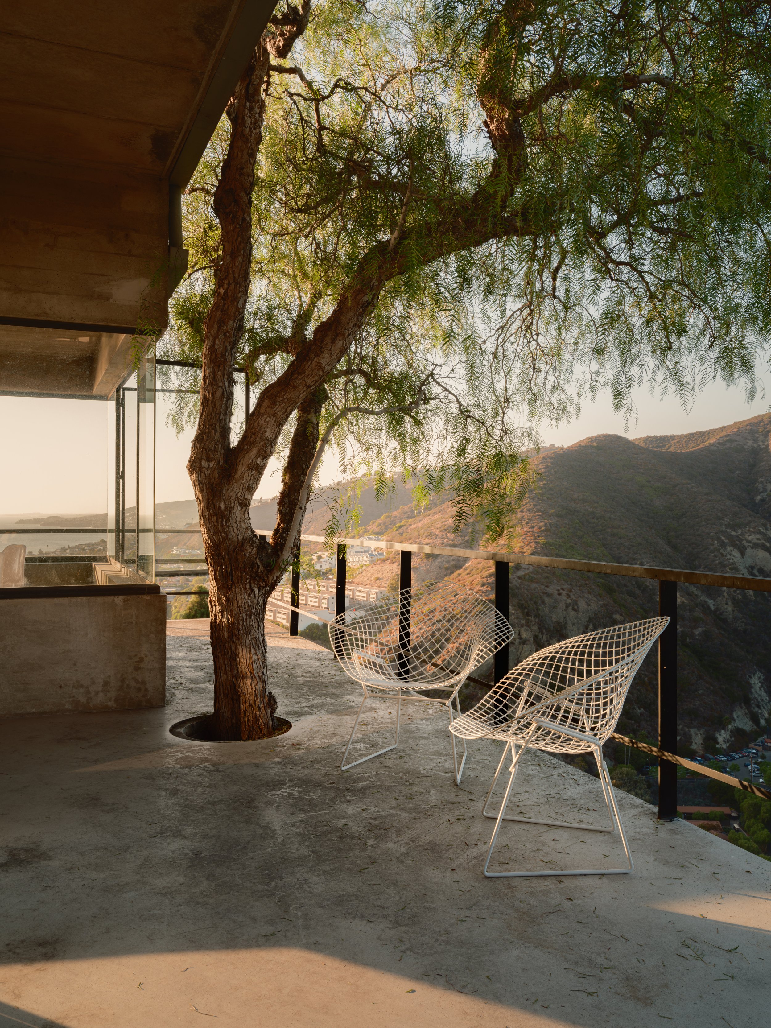 Hangover House - Evan Ramzi - Web-28.jpg