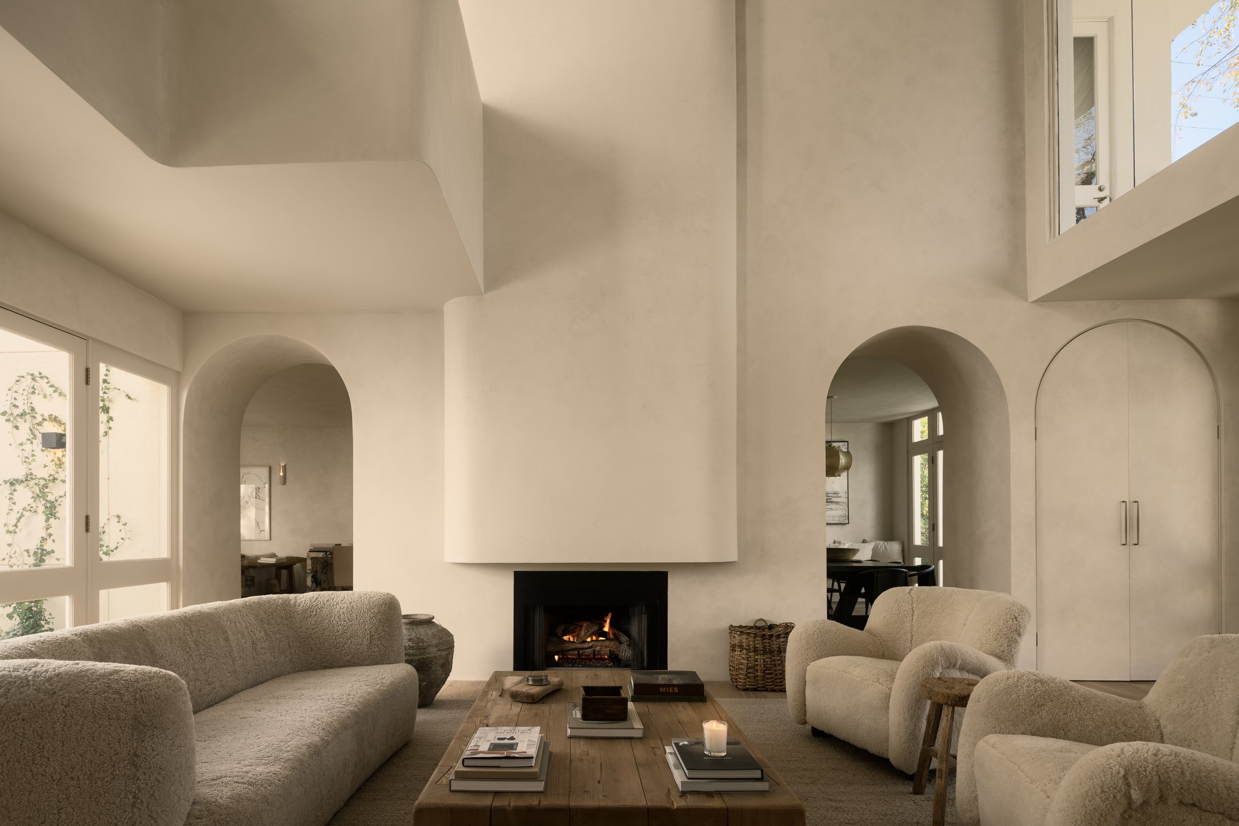 4070 Benedict Canyon Blvd - ©evanramzi - Web-6.jpg