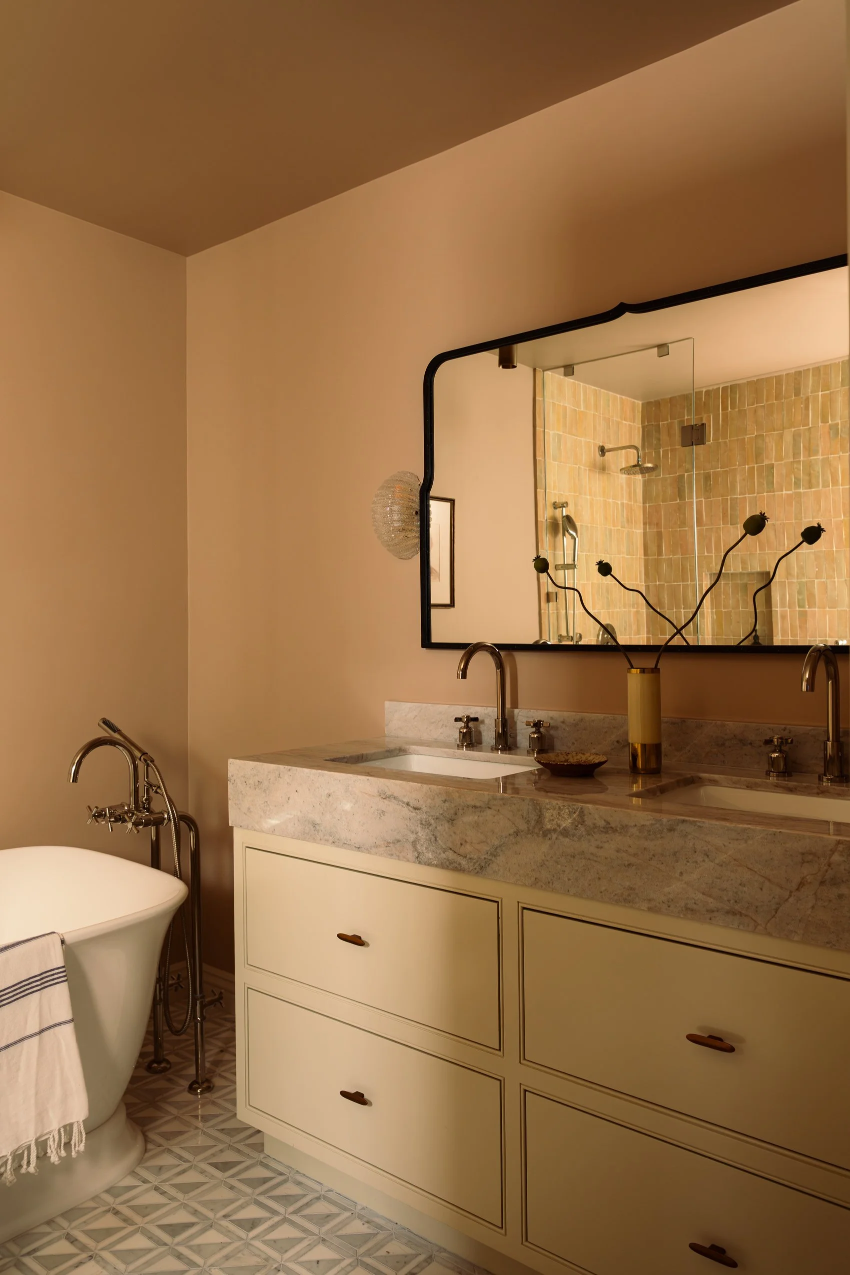 Saint Susan - ©evanramzi - Web-9.jpg