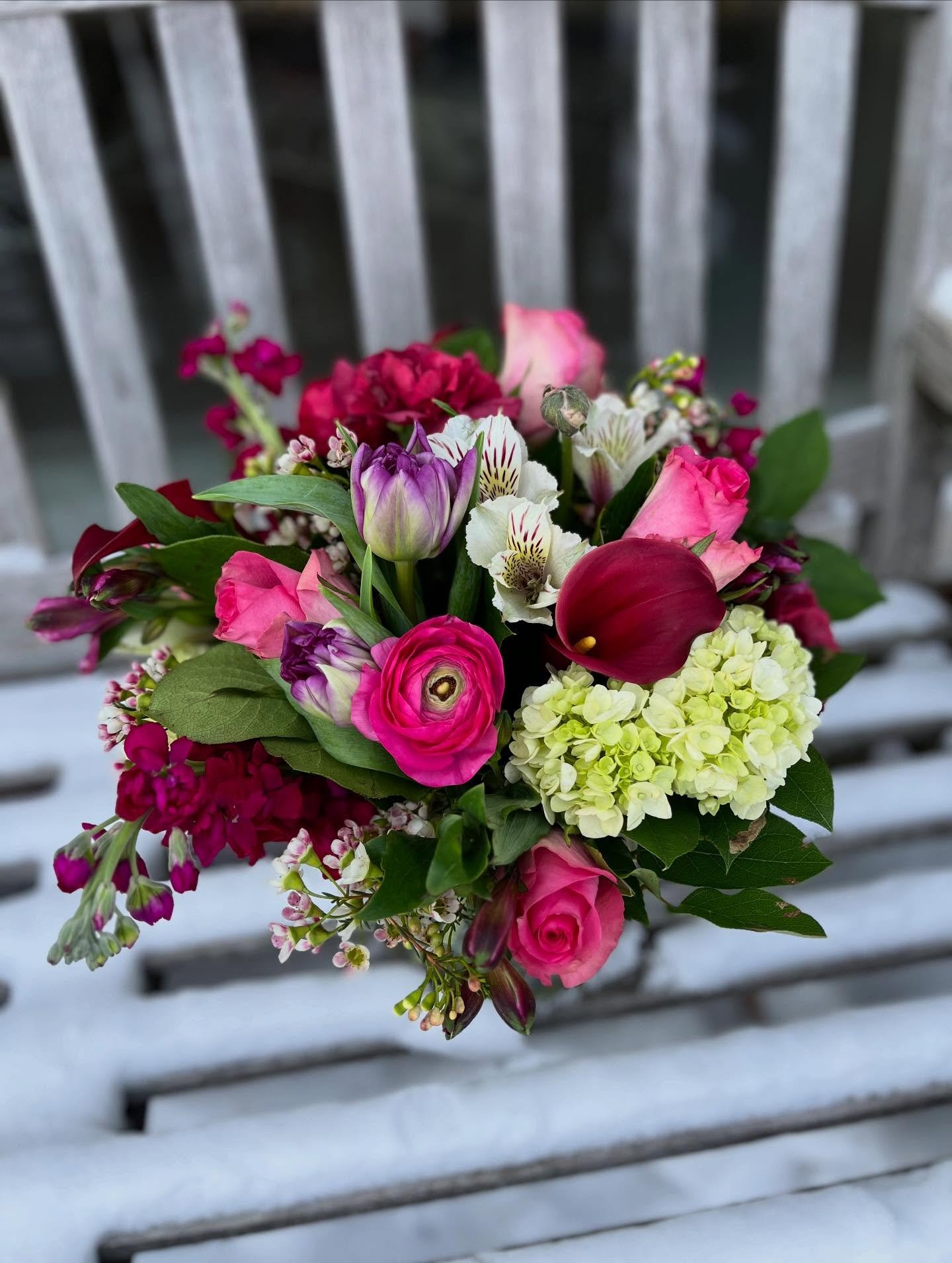 Valentine&rsquo;s Day countdown 💘 Pre-order your floral gift by visiting our website, giving us a call, or swinging by the shop!

earthgardenflowers.com
203-966-5673
📍Earth Garden 13 South Ave, New Canaan, Connecticut 

#valentinesday #valentinesda