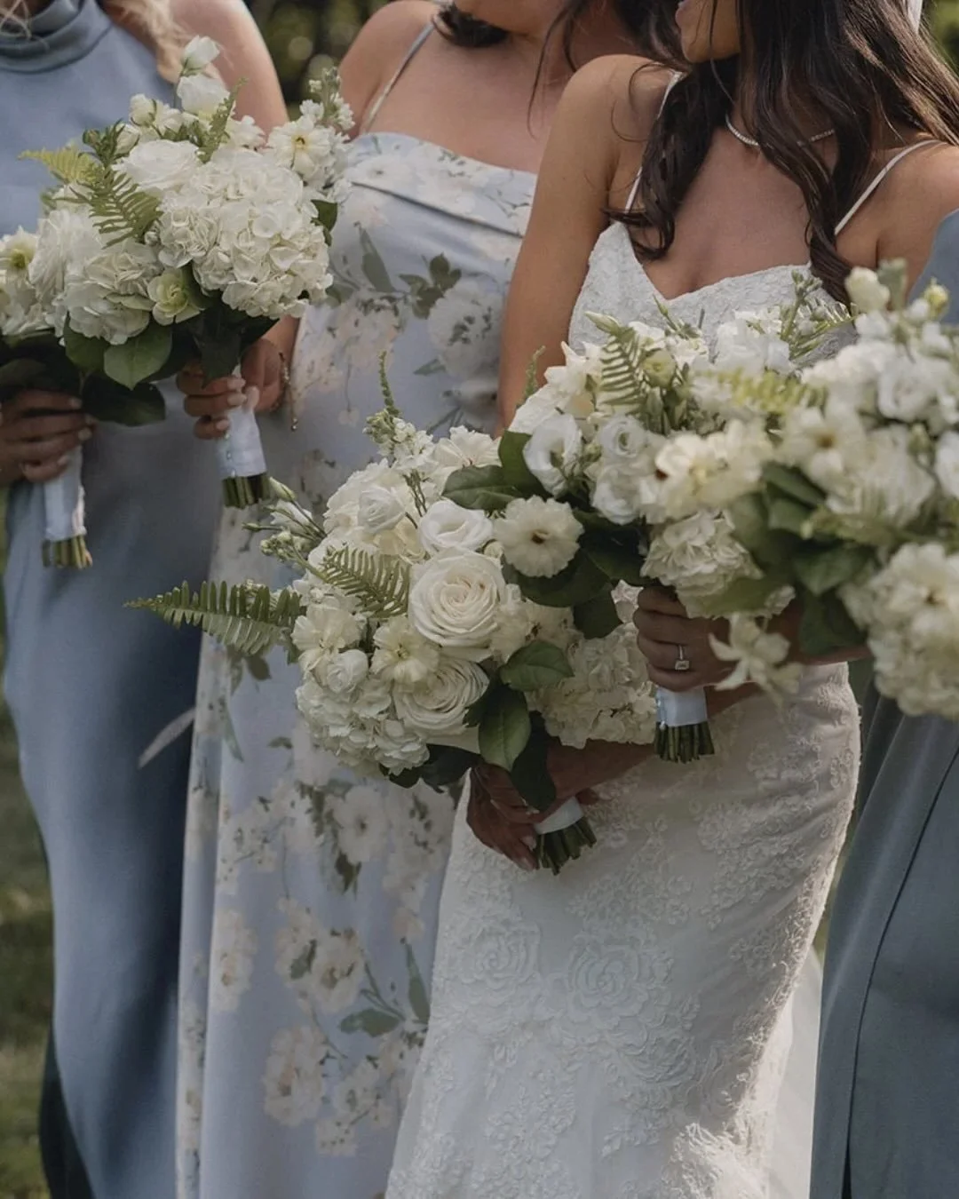 Garden party 🌿

This wedding reception flowed indoor and out at the DCA Meadowlands in Darien, Connecticut. We brought the garden inside with lush florals.

Kit &amp; Devin
August 30th, 2025

📸 @hanaphotos_ 
Planning: @mmevents_ct

#ctbride #ctwedd