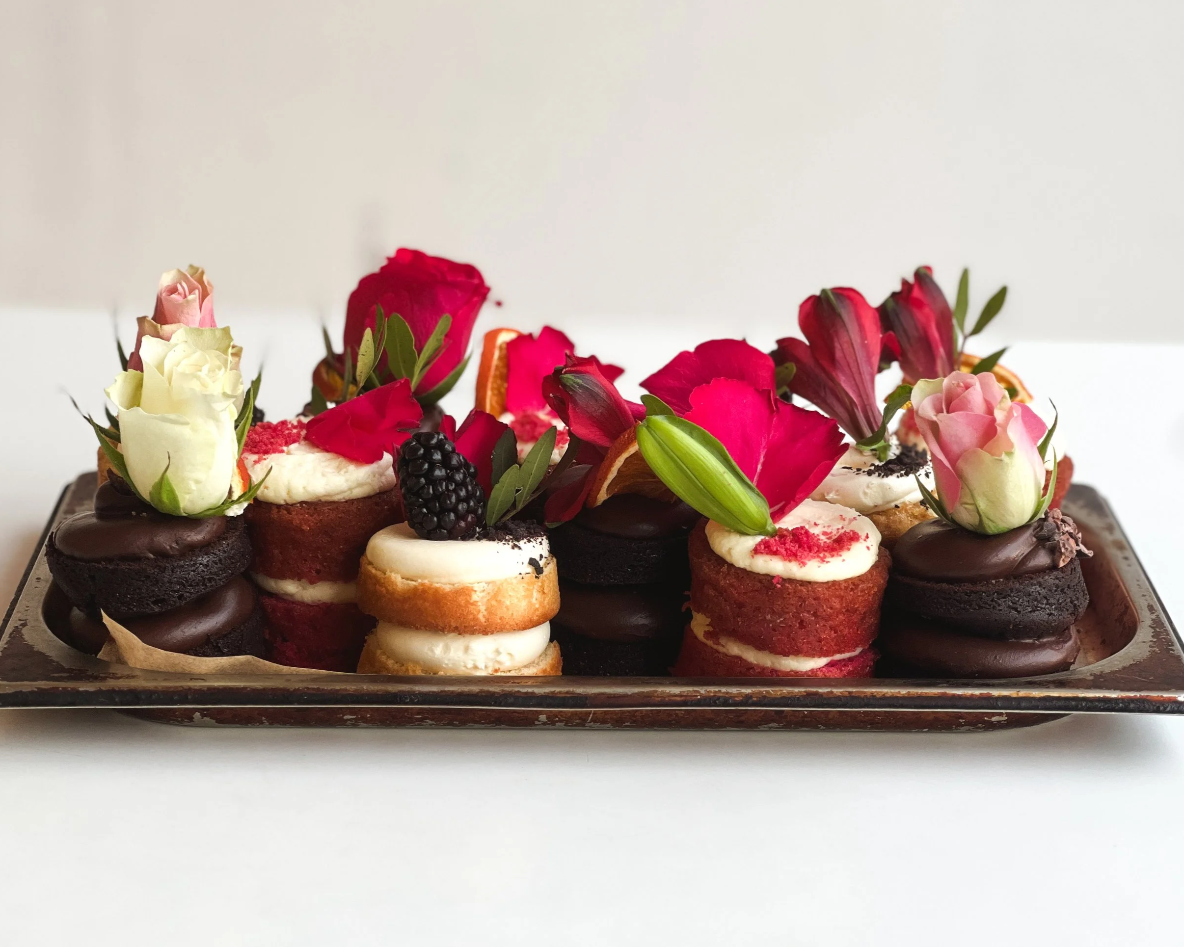 Vegan Flower Mini Cakes (box of 2 or 4)