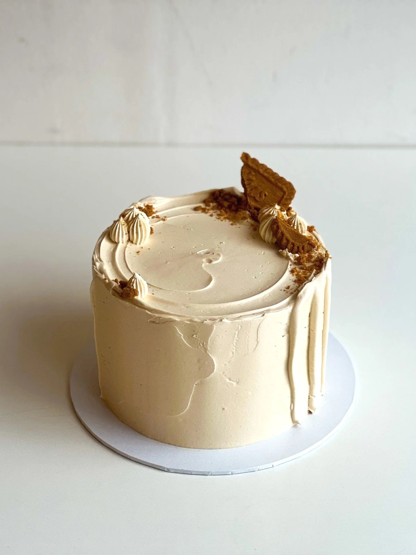 Vegan Biscoff Cake