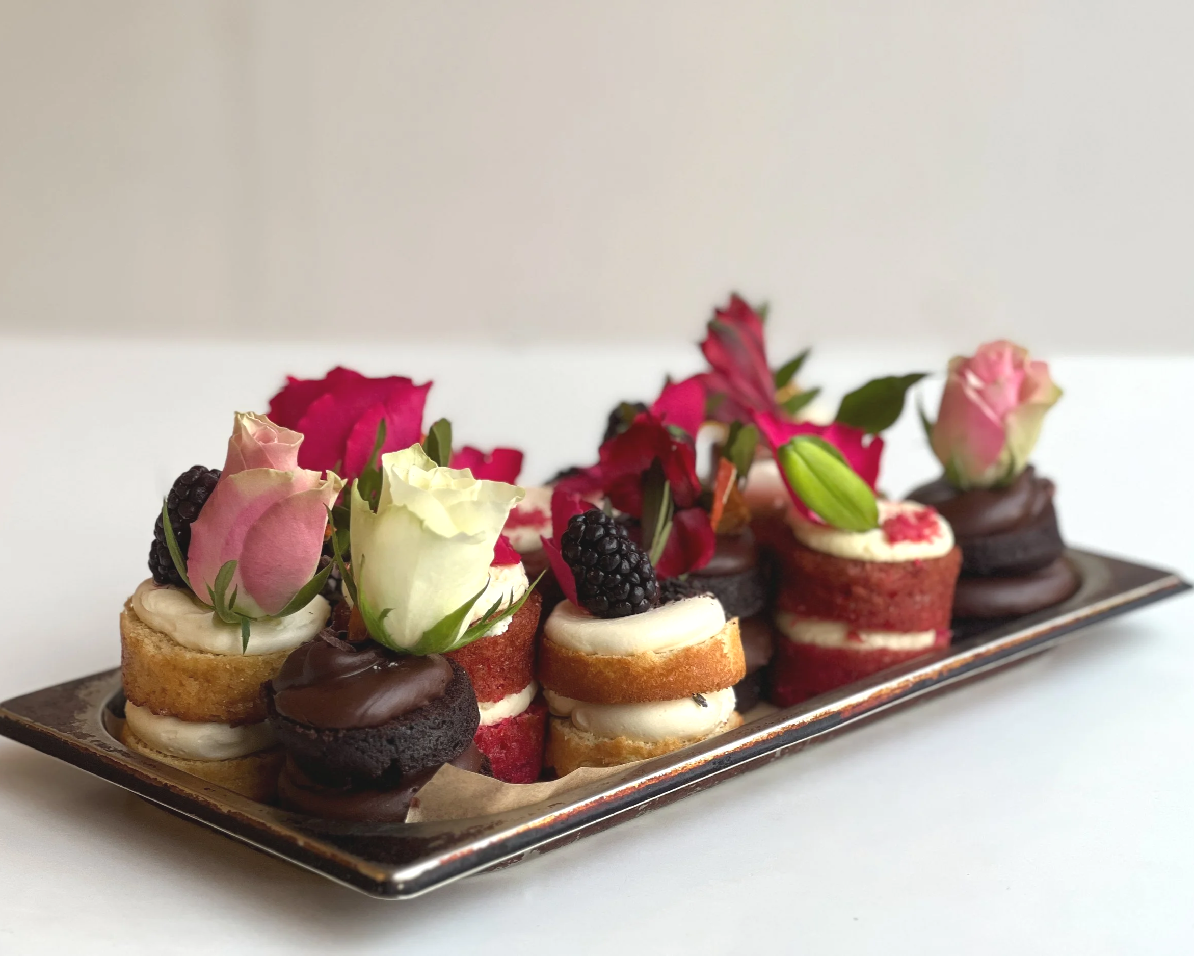 Flower Mini Cakes (box of 2 or 4)