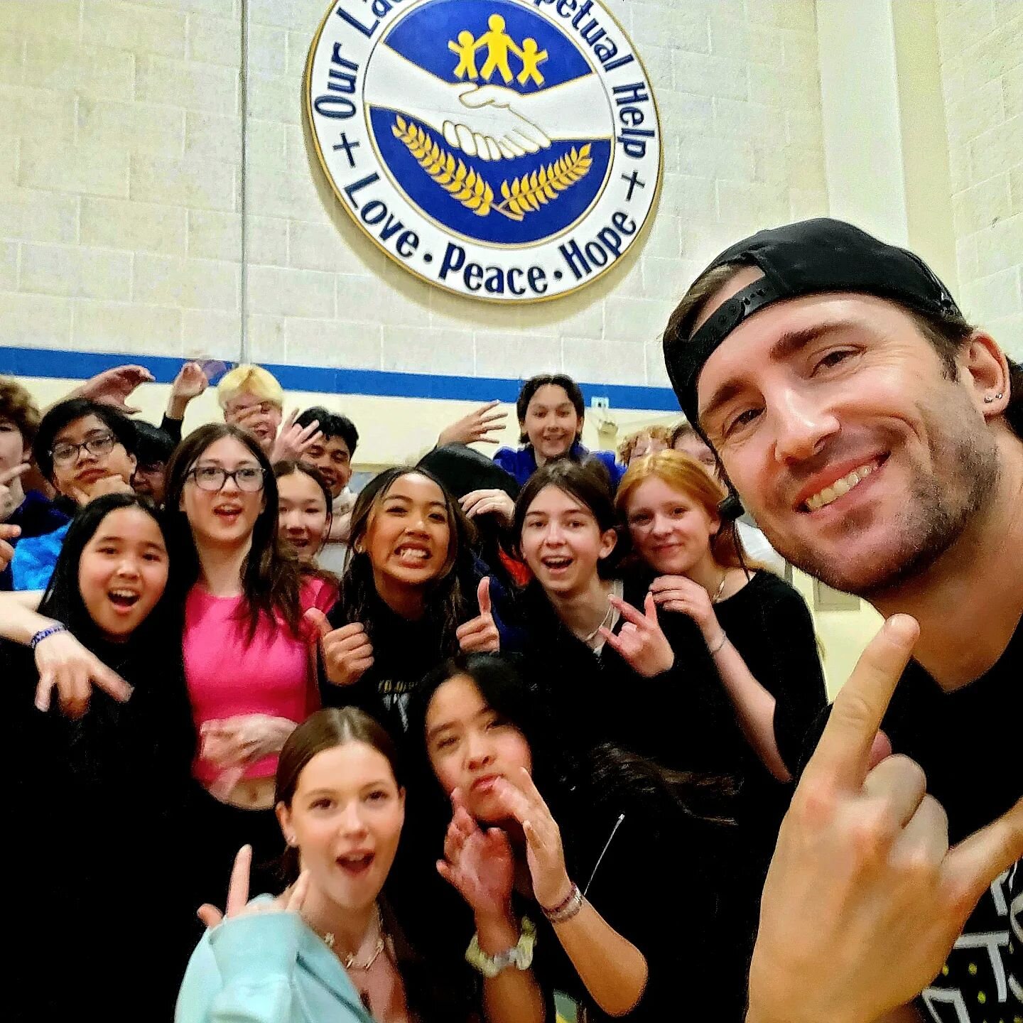 Merci &Eacute;cole our Lady of perpetual help @olphschool for bringing us in this past week for a 1 week Hip Hop residency! 😀 our teachers @lukaslock and @hungrihungrihippi had a great time challenging the kids with choreography and technical traini