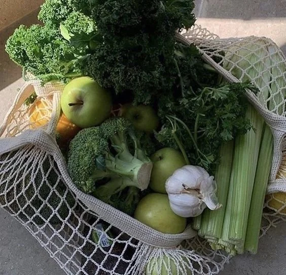 Achieving the Green Juice Girl Aesthetic Mindful Living for a