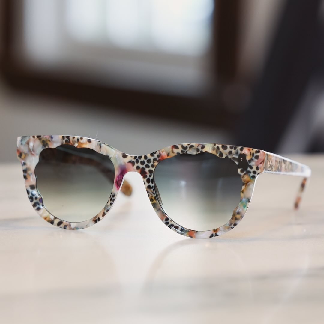 Florals for spring? 😎 shop our new @krewe arrivals. They&rsquo;re bolder, brighter and better than ever! #sunglasses #krewe #optometrist