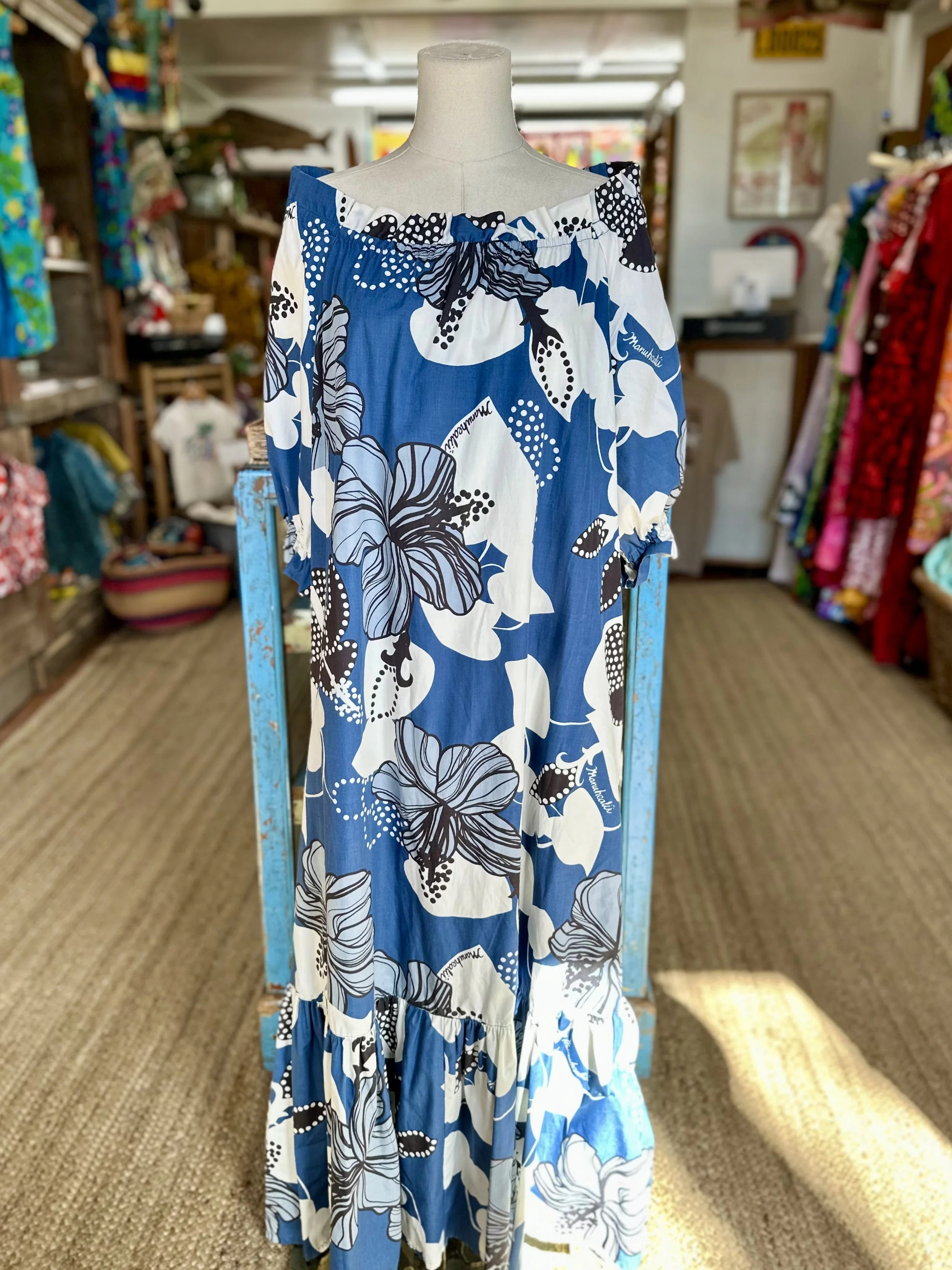 Vintage Manuhealii white label muumuu