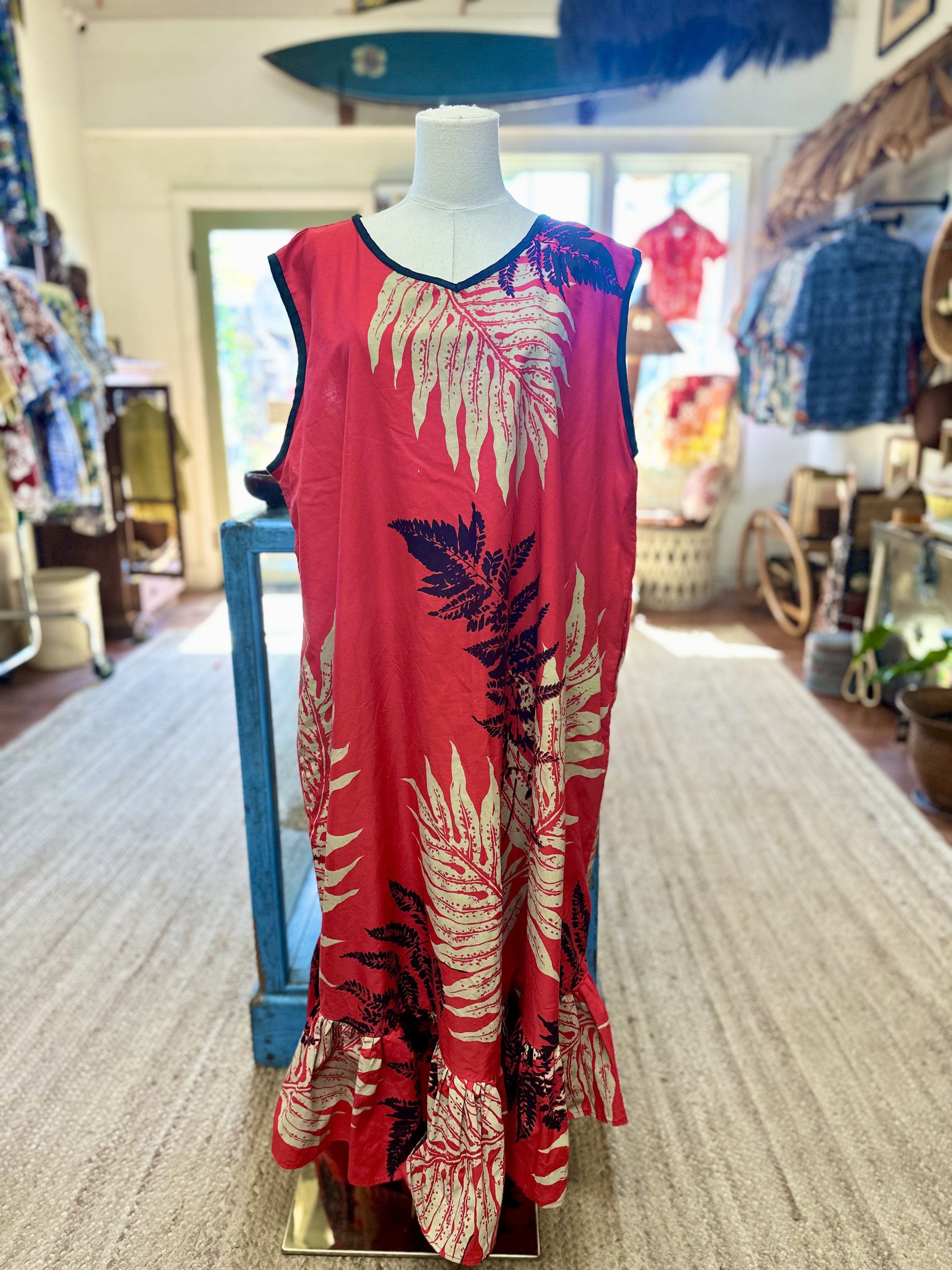 Vintage Elizabeth Ho mu'umu'u