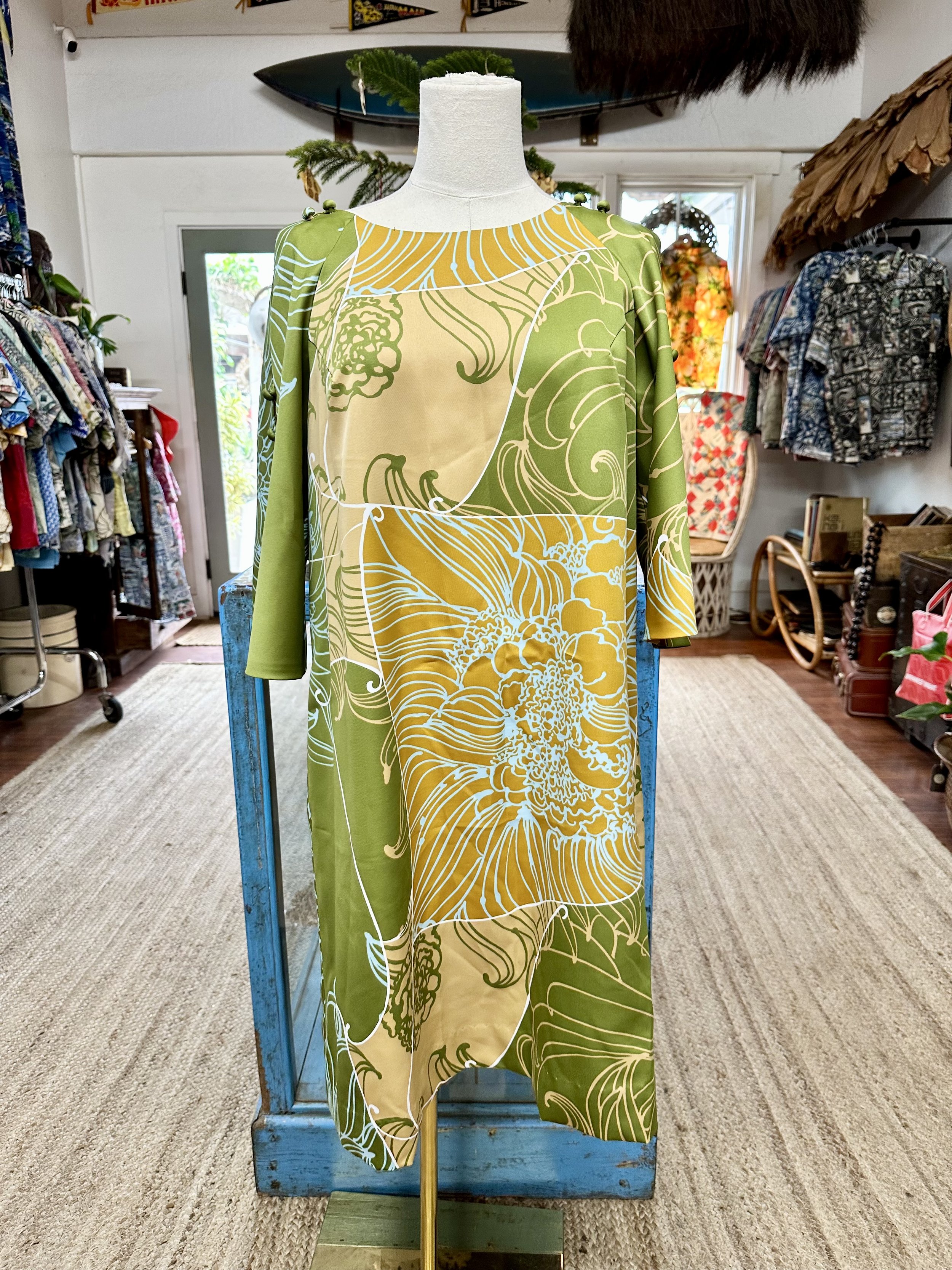 Vintage Andrade Hawaii shortie muumuu