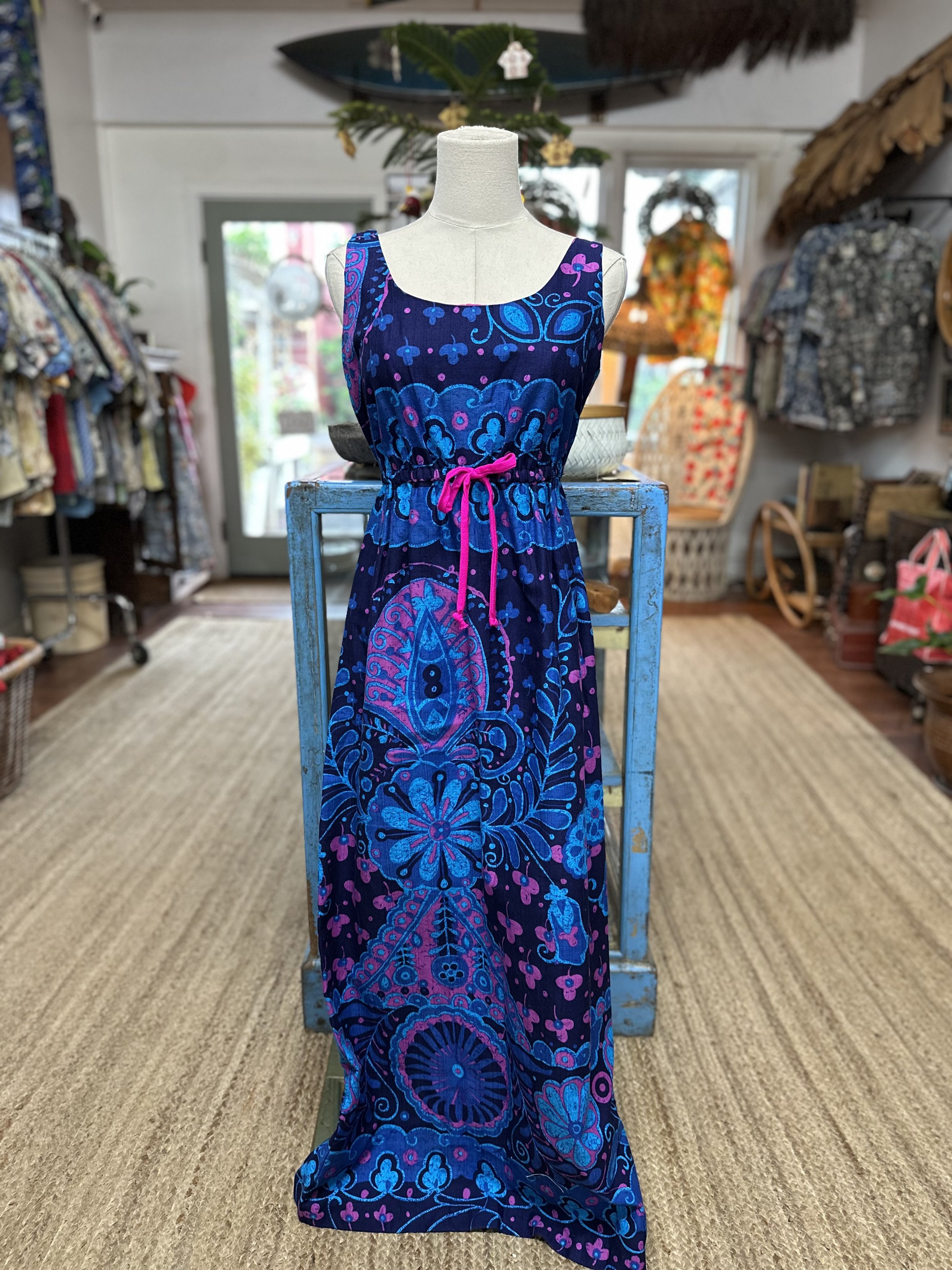 Vintage MADE IN HAWAII barkcloth muumuu