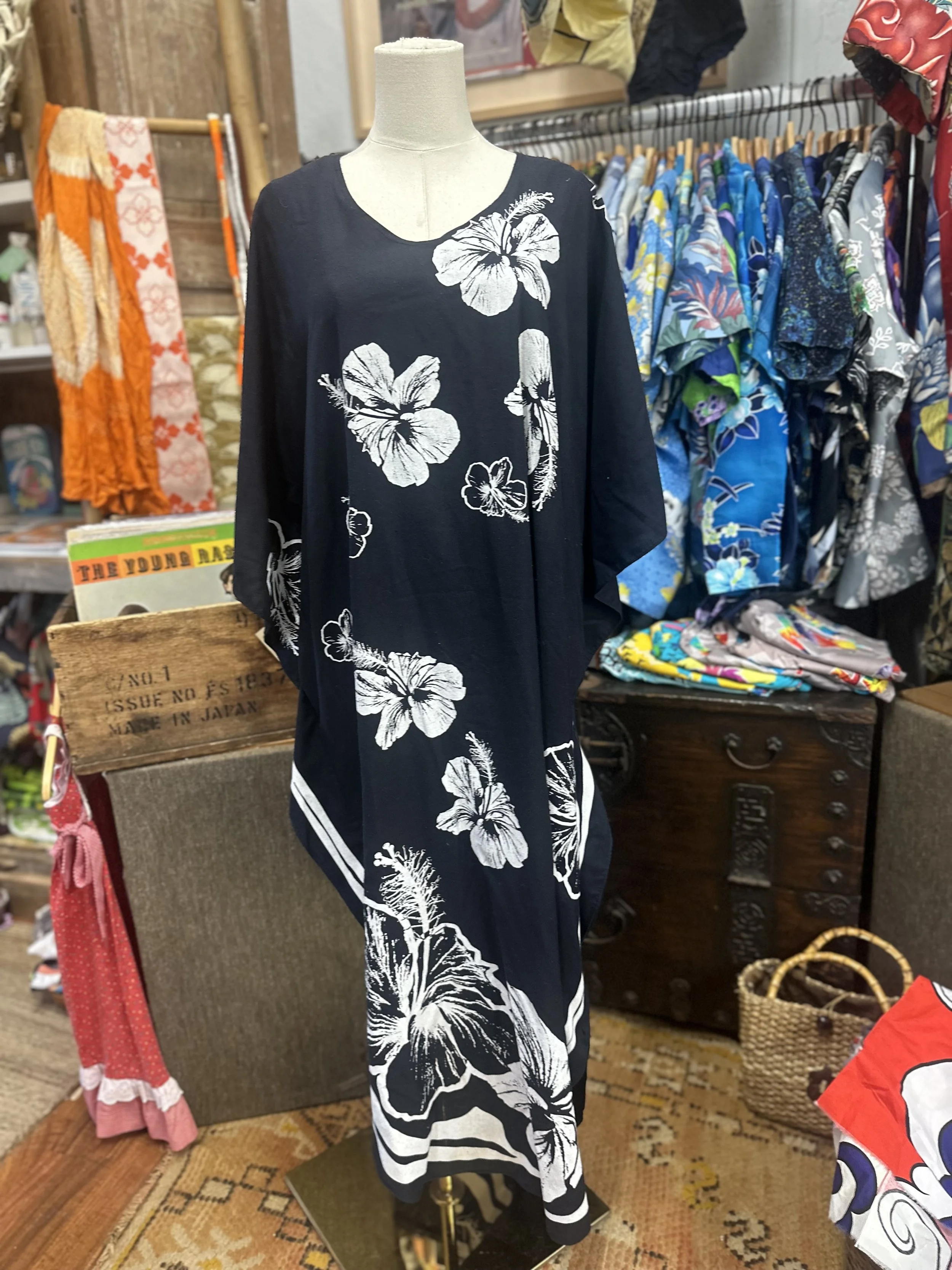Vintage Hans Jutte Hibiscus Kaftan