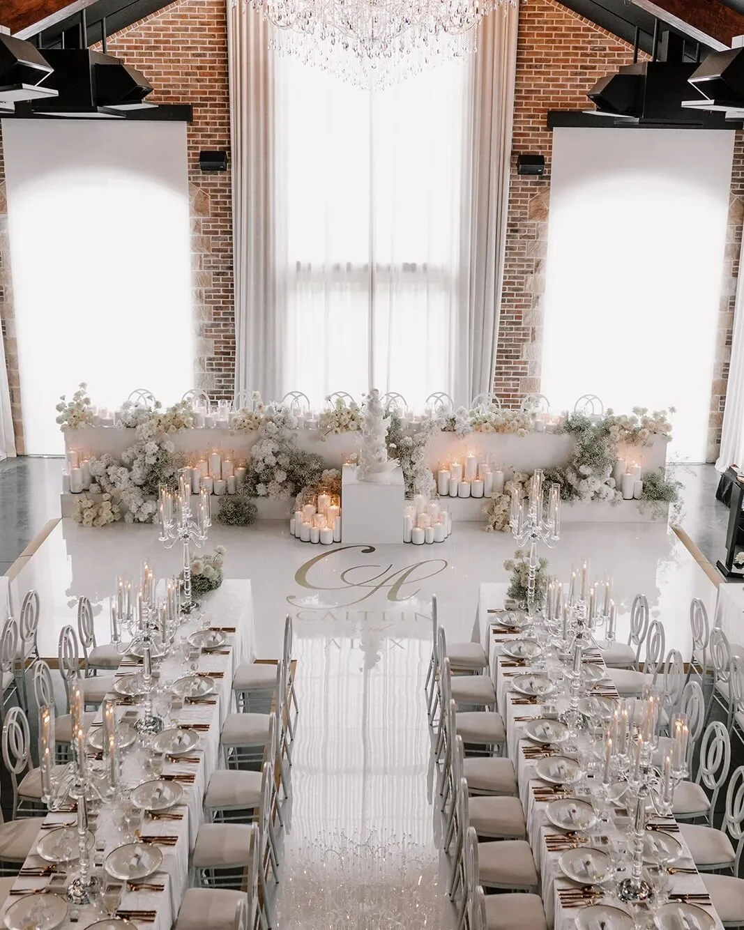🤍 Caty &amp; Alex 15.04.23
.
.
.
.
Wedding Planner | Stylist @alysiabridgerevents 
Photo | Video @mitchbirchallstudios
Venue | @thevalleyestategc
Candles @candlesbyjessica