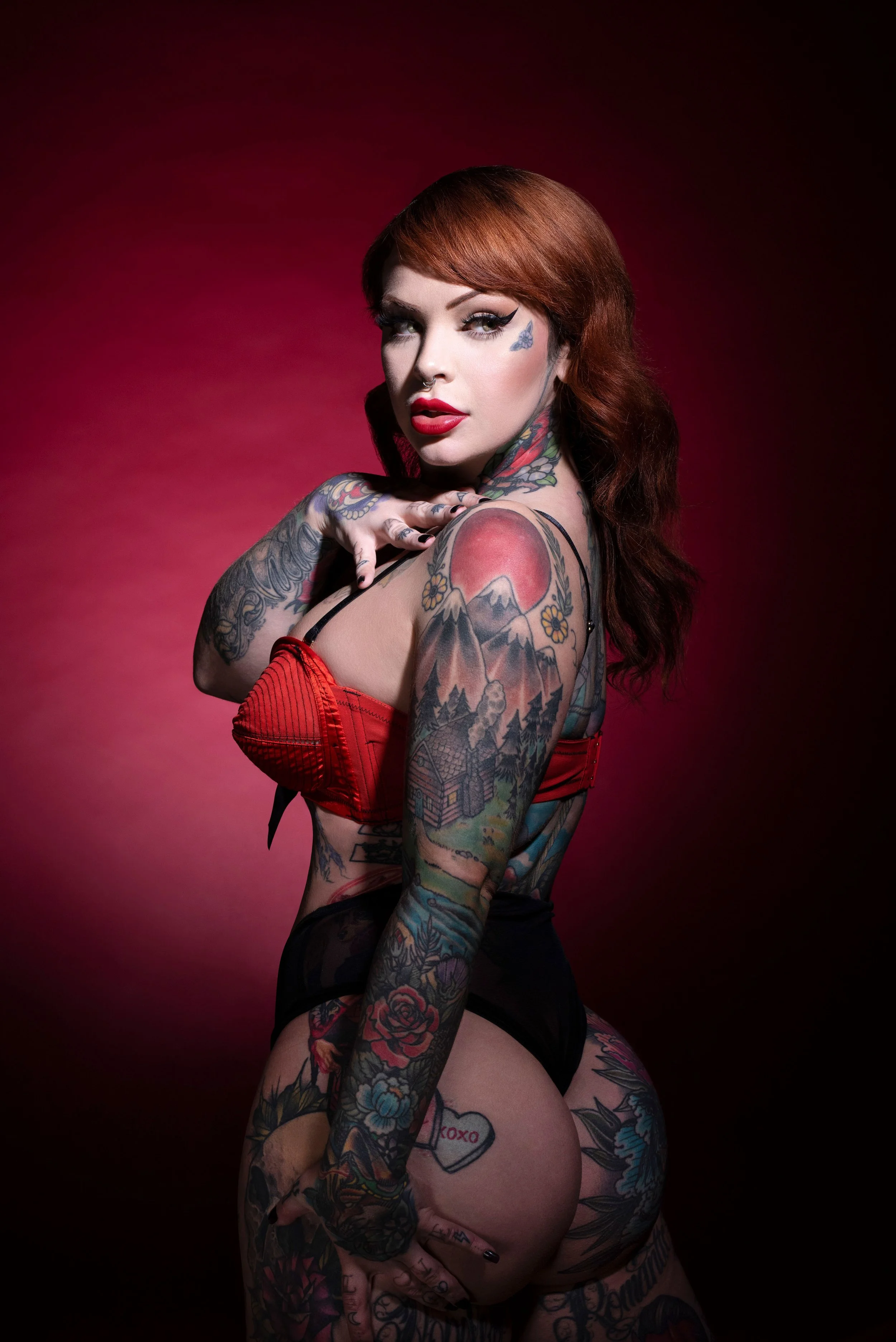 Editoral Photoshoot of model Monica Zamora | Pin up | Studio photography | photo taken by Mario Martel