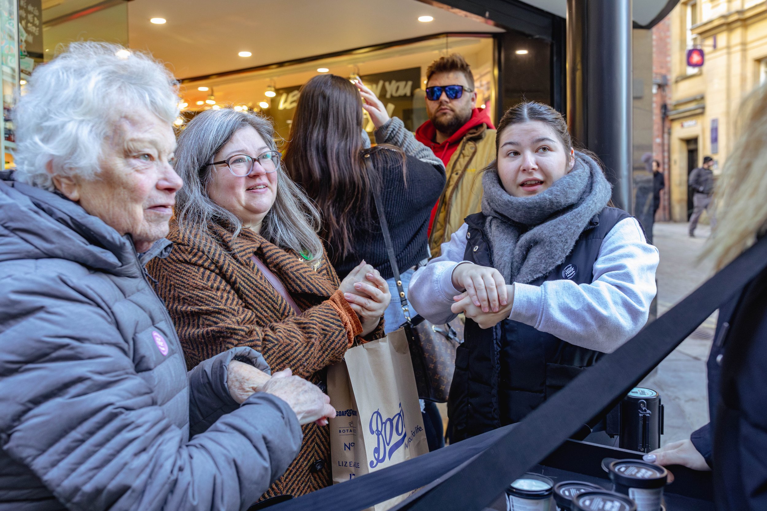 Lush-FionaFinchett-York-22-11-24-199.jpg