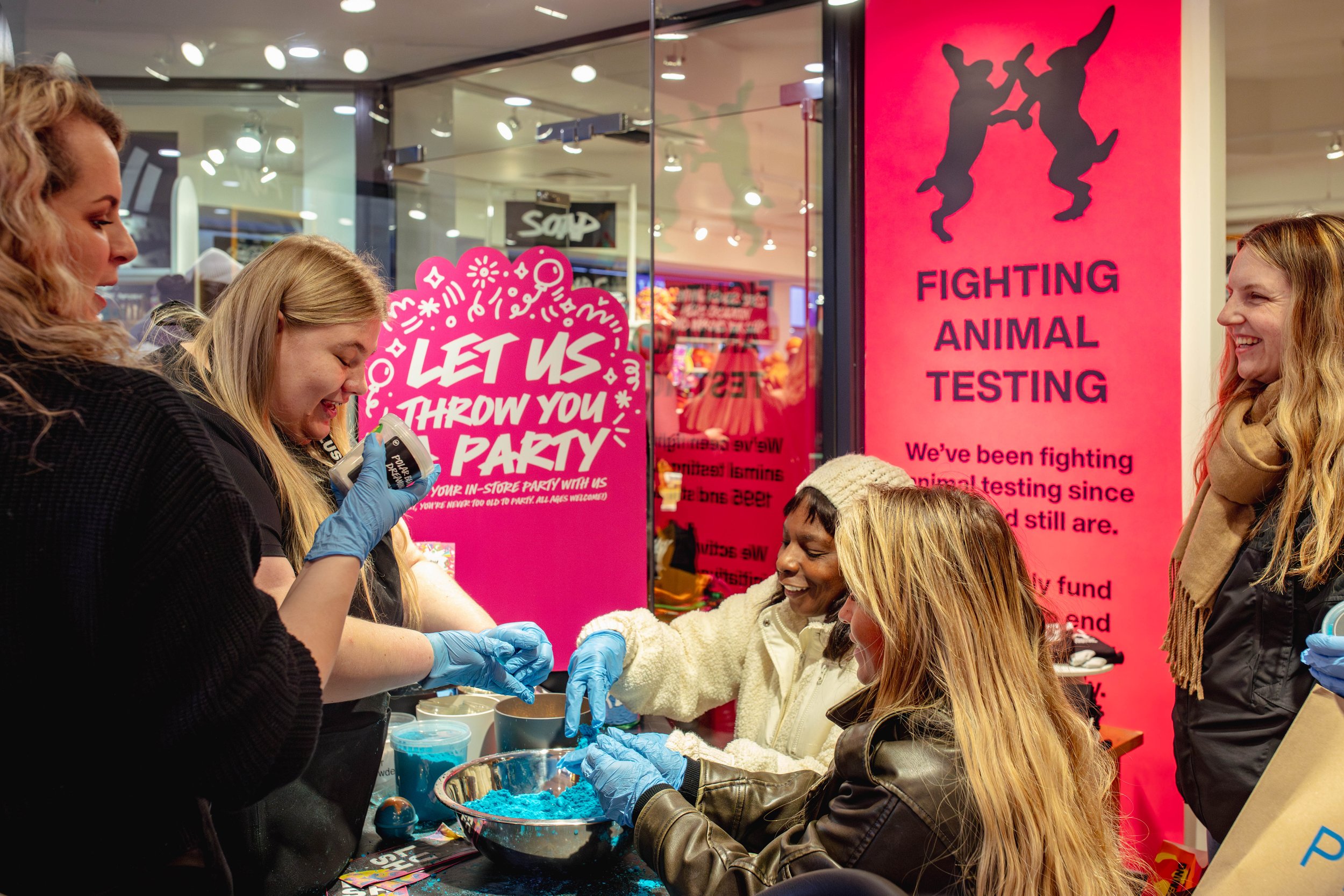 Lush-FionaFinchett-York-22-11-24-273.jpg