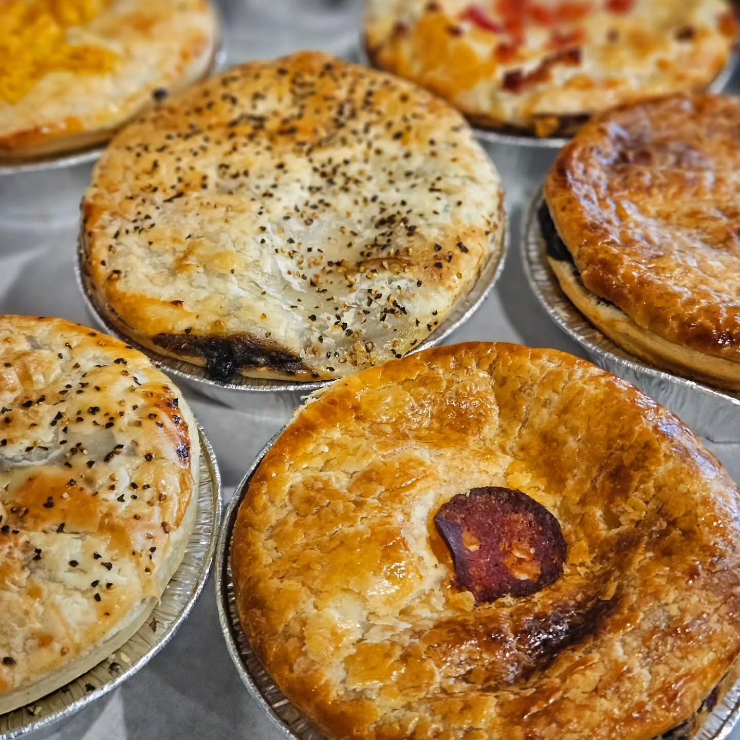 @shhmoakesy delivering the goods! 

What's your favourite brisket pie🥧?

Available from 730am until sold out!

#shhmoakesyspies
#foodie
#yum