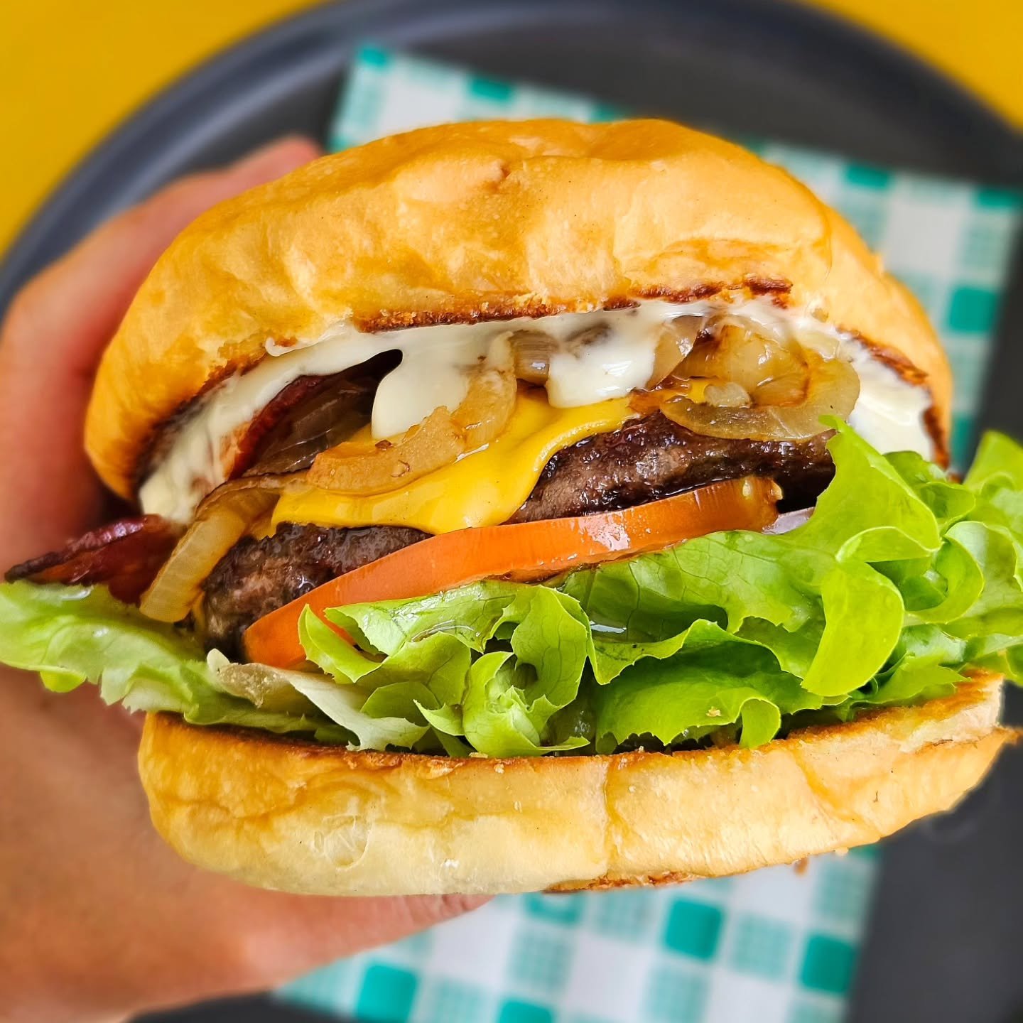 Beef your lunch up with our new Wagyu Beef Burger!

Dine in OR takeaway.
🤤🍔🍽

#burger #yum #yummy #delicious #cafe #foodie #lunch #instafood