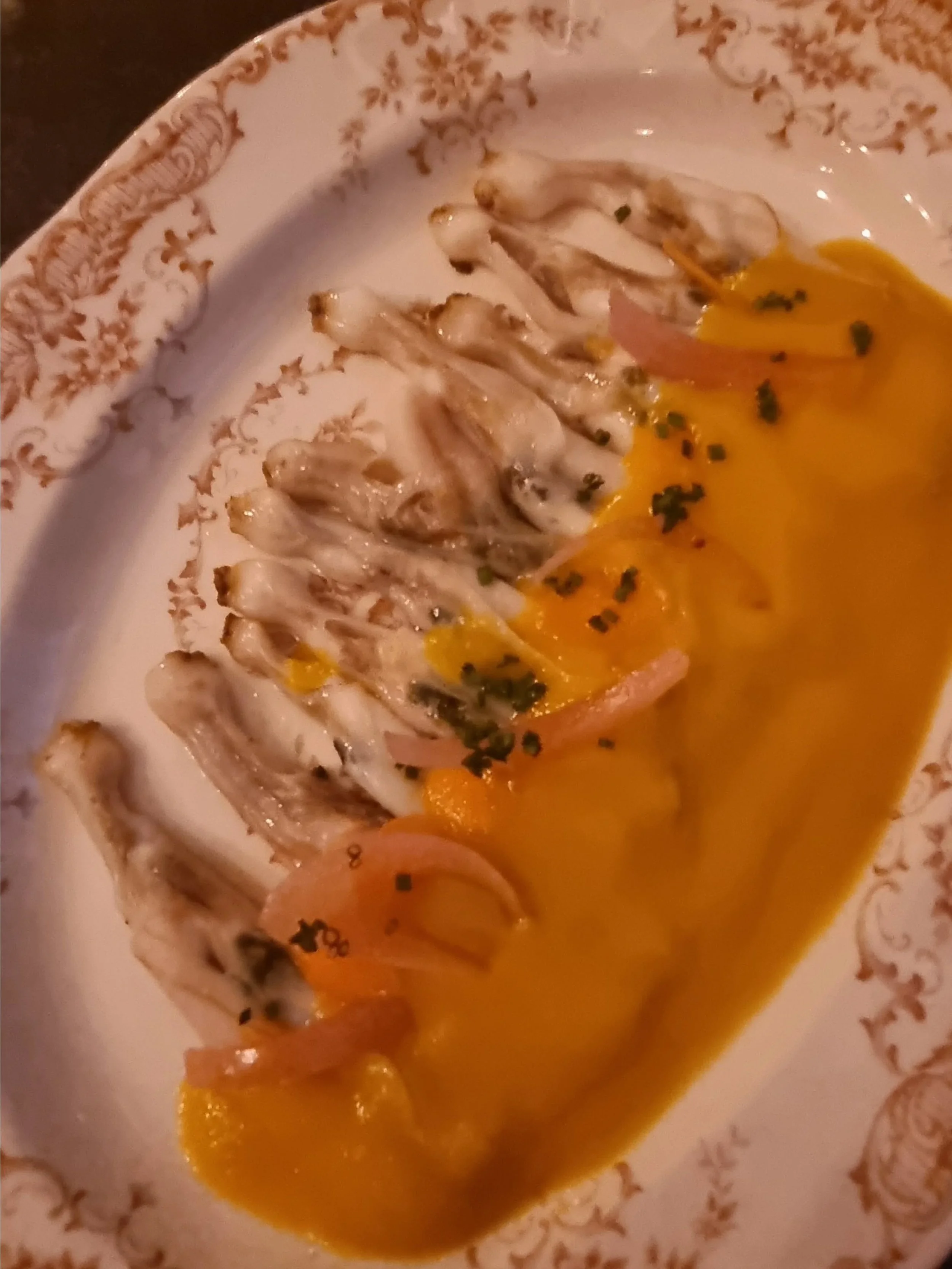 Amazing razor clams with a pickled partridge sauce followed by Bresse pigeon, where the carcass is pressed to release the juices which are then added to the sauce. Very rich and very delicious. #madrid #lhardy