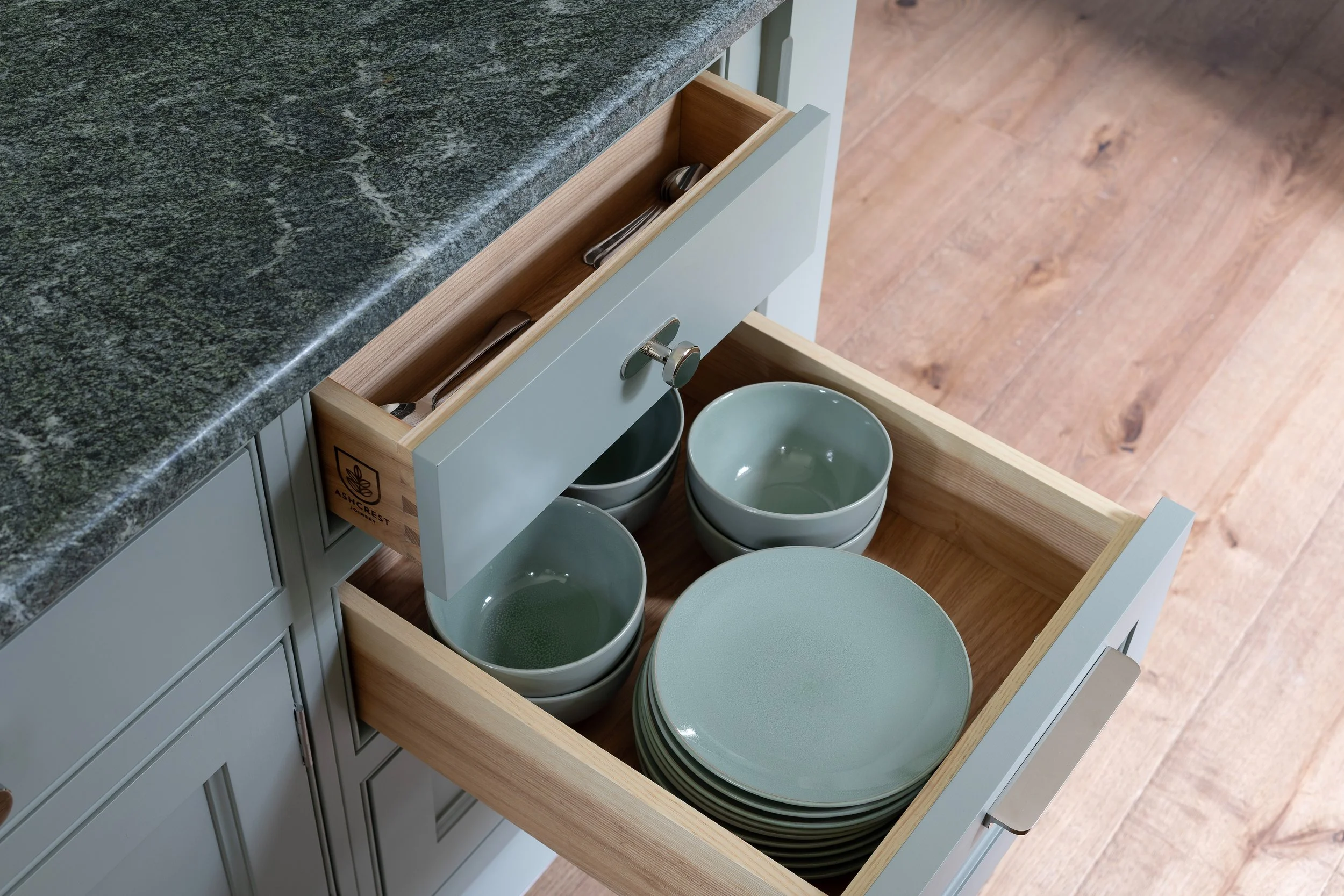 Handmade Kitchen for Contemporary Home in Camberley, Surrey
