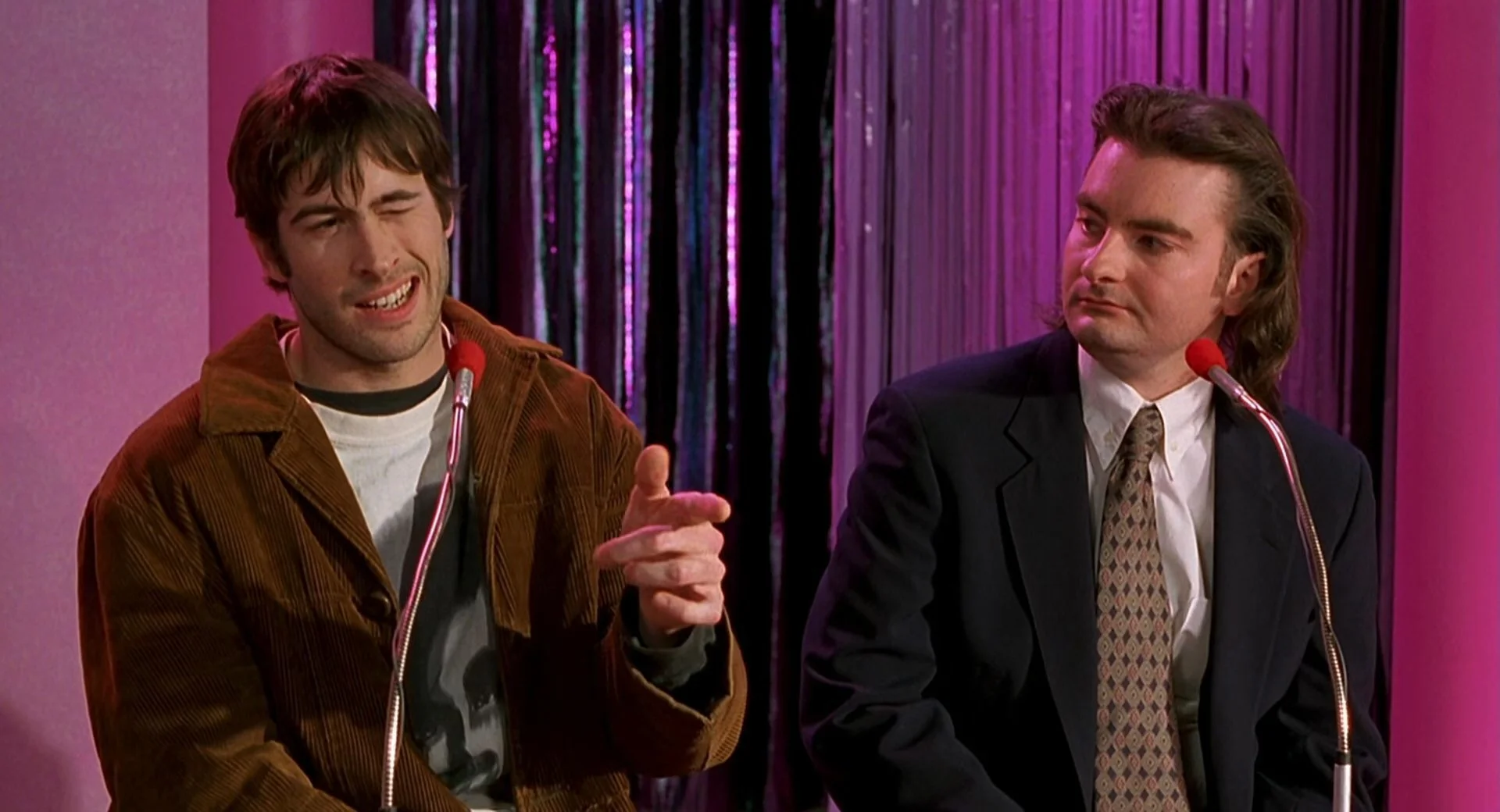 Mallrats.1995.EXTENDED.1080p.BluRay.x265-RARBG.mp4_20230524_194218.715.jpg
