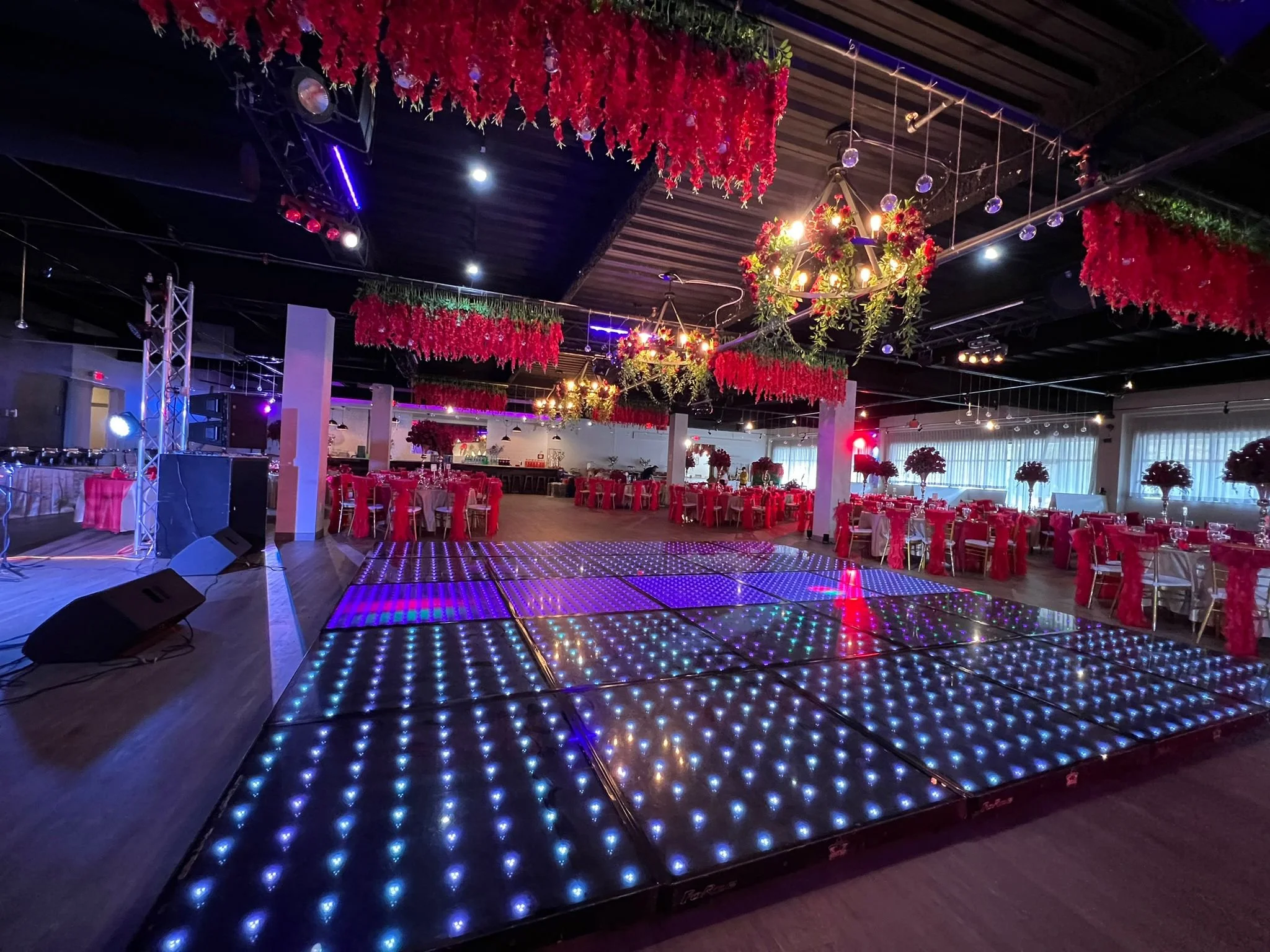 GALLERY — The Grand Ivy Point