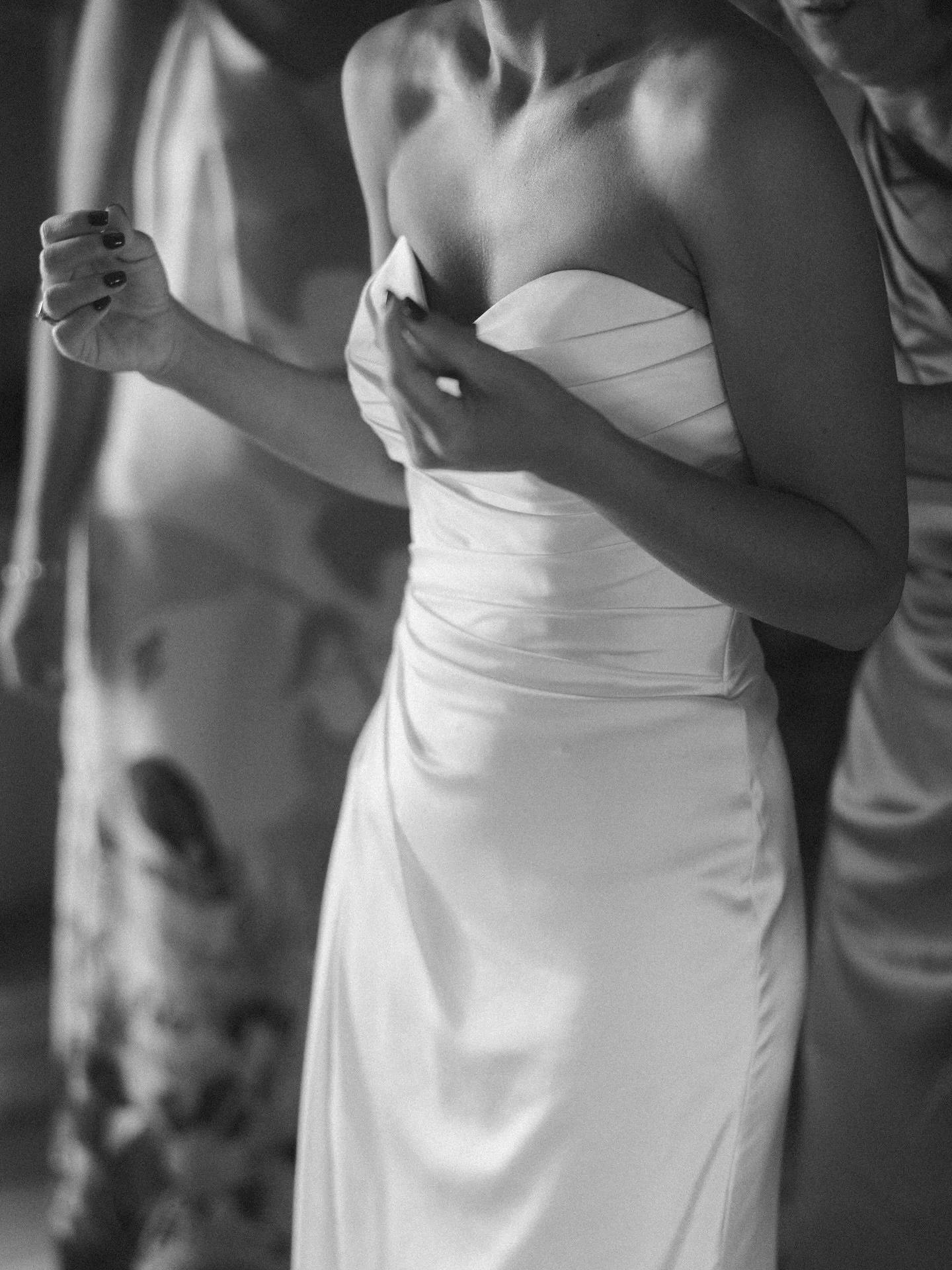 Judith getting ready ✨

#destinationweddingphotography #destinationwedding #mallorcawedding #spainweddingphotographer