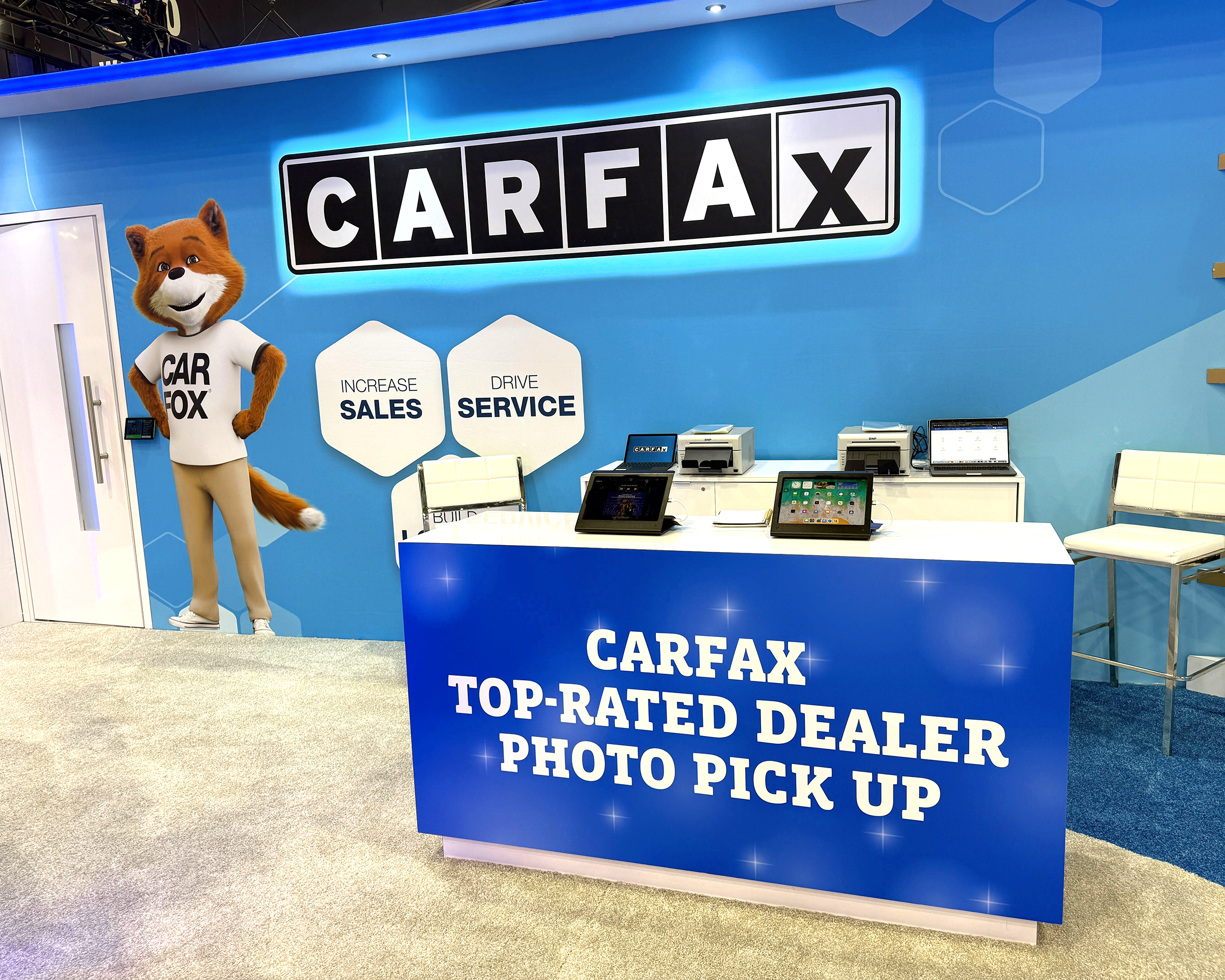 Photo Pickup Counter