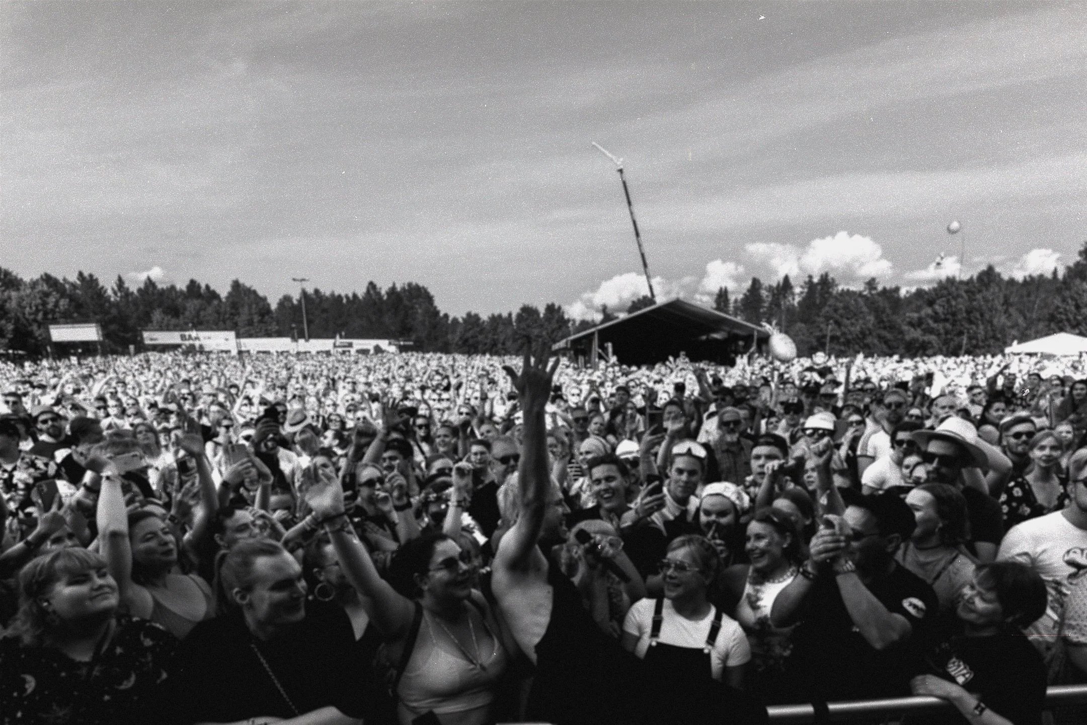 olavi_ilosaarirock_Henri_Vaananen_4.jpg