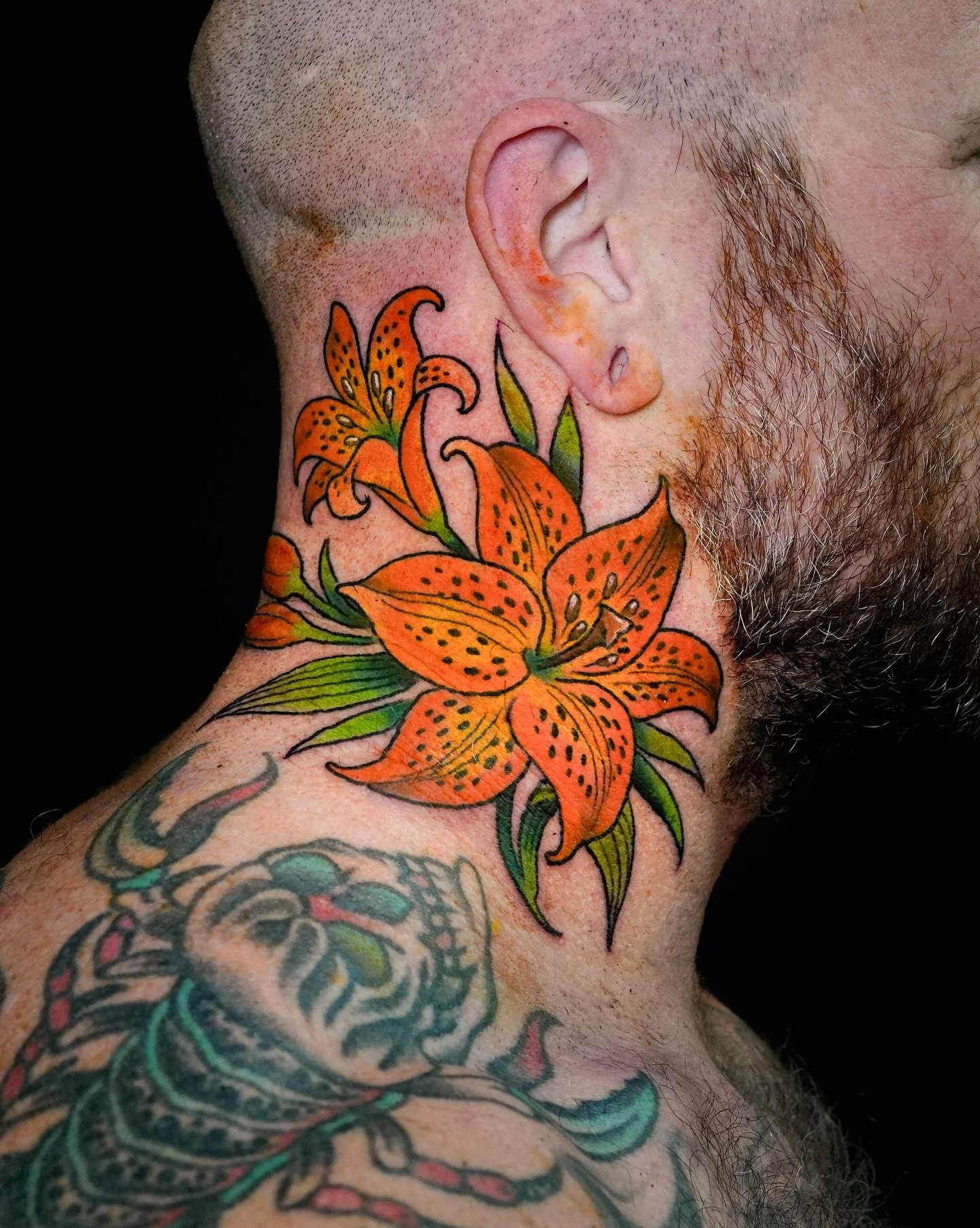 Tiger lilies by @kylehoffarth To book with Kyle, message him directly.

#kelownaliving #okanaganlife #okanaganlifestyle #kelownabusiness #illustrativetattoo #illustration #illustrator #tattoo #kelowna #kelownabc #kelownatattoo #okanagan #okanaganbc #