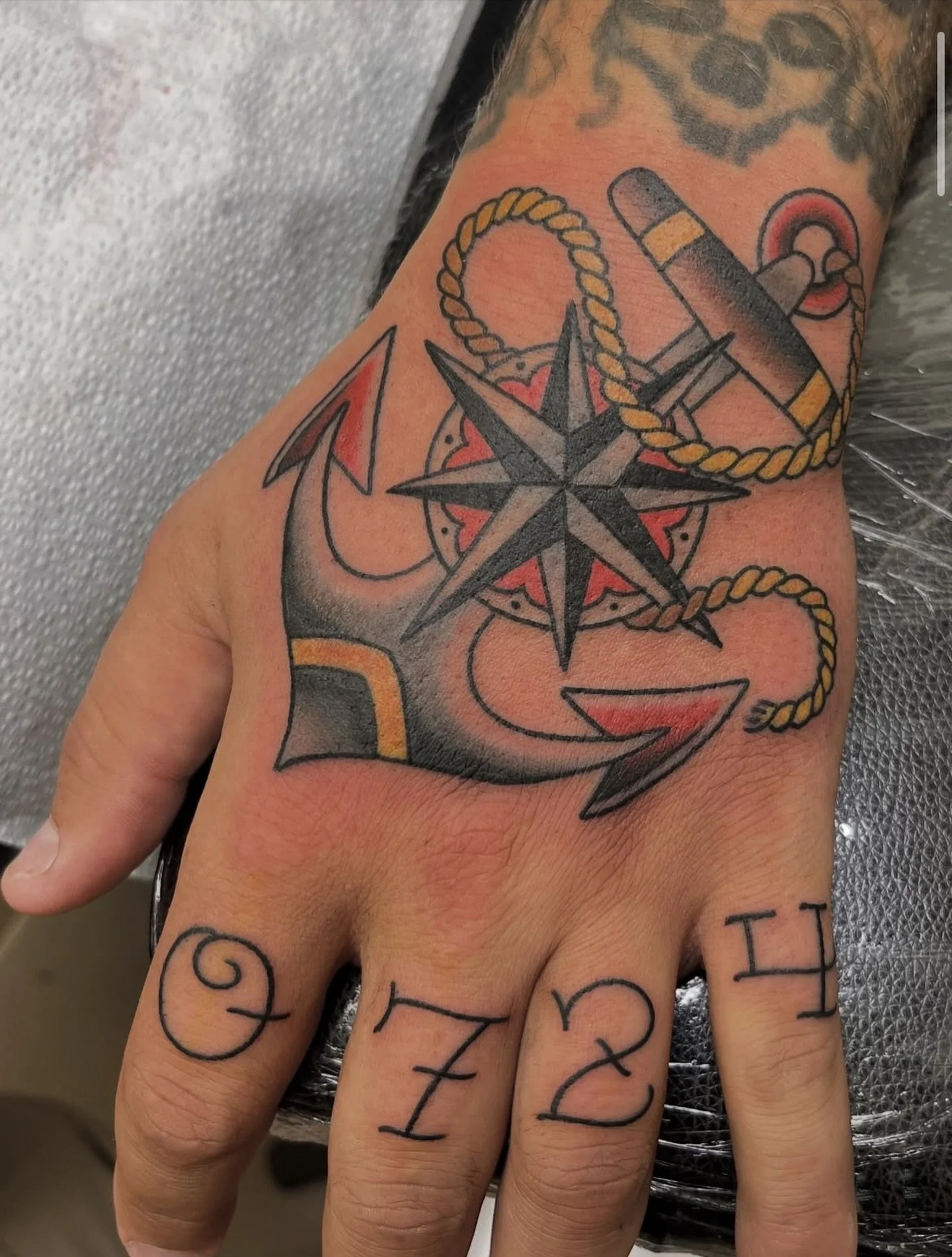 Anchor and knuckles done by @loganhowardtattooer To book with Logan, message him directly.

#tattoo #kelowna #kelownabc #kelownatattoo #okanagan #okanaganbc #okanagantattoo #okanagan #kelownaliving #okanaganlife #okanaganlifestyle #kelownabusiness #t