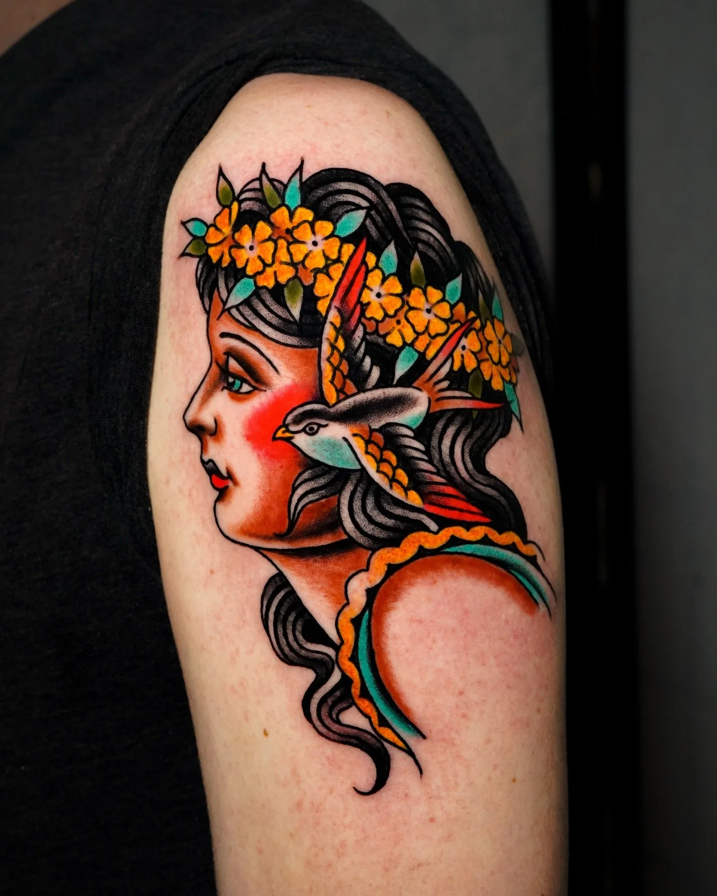 Lady head by @kylehoffarth To book with Kyle, message him directly.

#kelowna #kelownatattoo #okanagantattoo #gypsytattoo