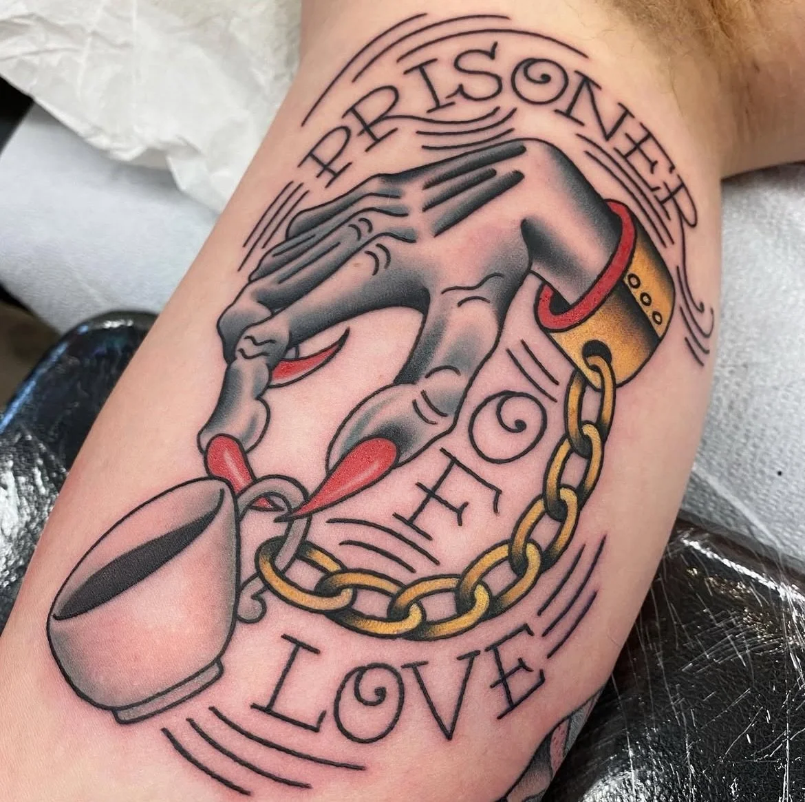 Monday morning coffee by @loganhowardtattooer To book with Logan, message him directly.

#kelowna #kelownatattoo #okanagantattoo #prisoneroflove