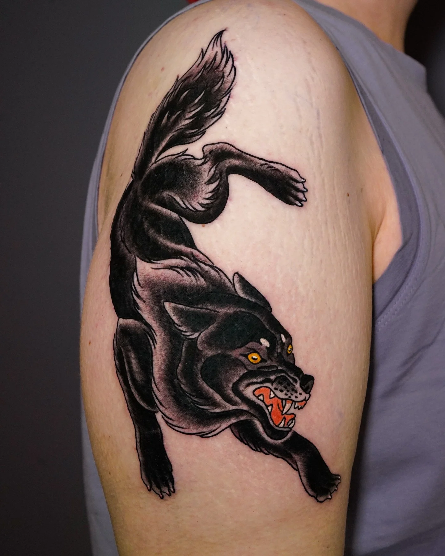 Wolf by @kylehoffarth To book with Kyle, message him directly.

#kelowna #kelownatattoo #okanagantattoo #wolftattoo