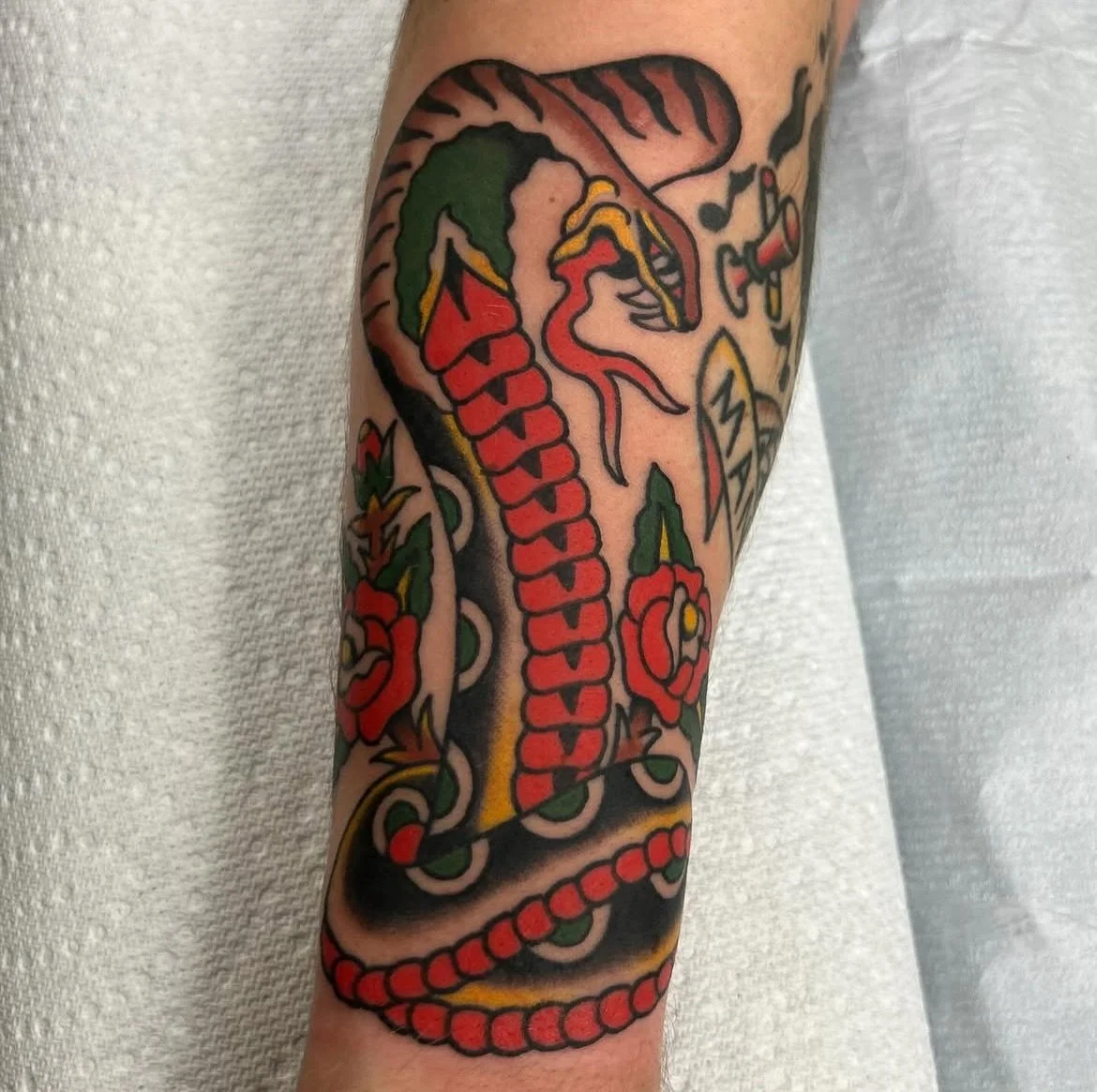 Cobra by @loucifer.tattoo To book with Lou, message him directly.

#kelowna #kelownatattoo #okanagantattoo #snaketattoo #traditionaltattoo