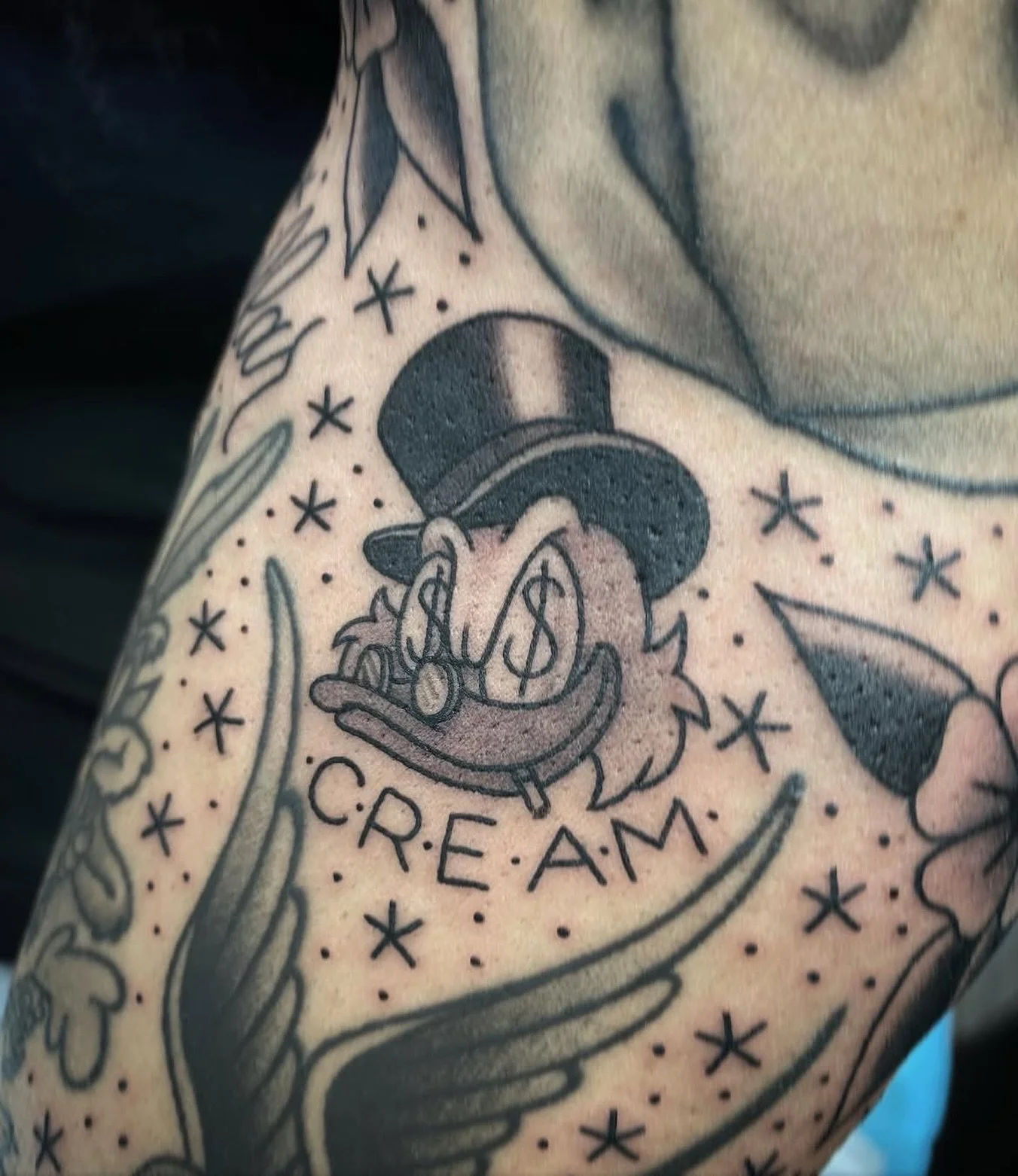Scrooge Mcduck by @loganhowardtattooer To book with Logan, message him directly.

#kelowna #kelownatattoo #okanagantattoo #scroogemcduck #ducktales