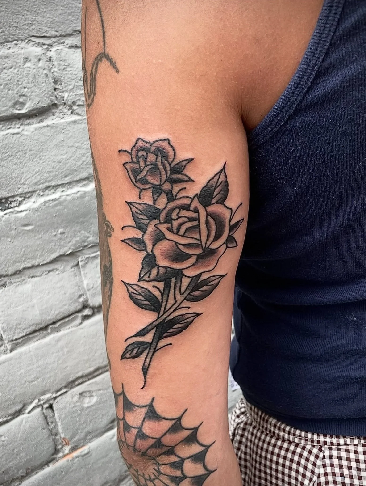 Roses by @_andrew.mcdonald_ To book with Andrew, message him directly.