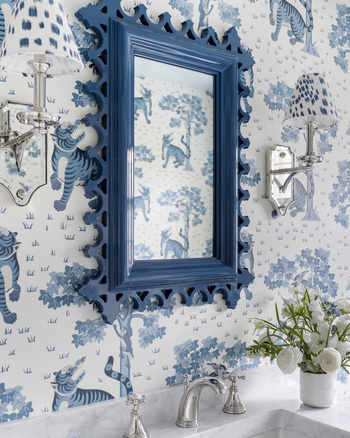 Blue beauty 💙 Loving the #blueandwhite pattern play in this client&rsquo;s pretty powder room! &hellip;&hellip;&hellip;&hellip;&hellip;&hellip;&hellip;&hellip;&hellip;&hellip;&hellip;&hellip;&hellip;&hellip;&hellip;&hellip;&hellip;&hellip;&hellip;&h