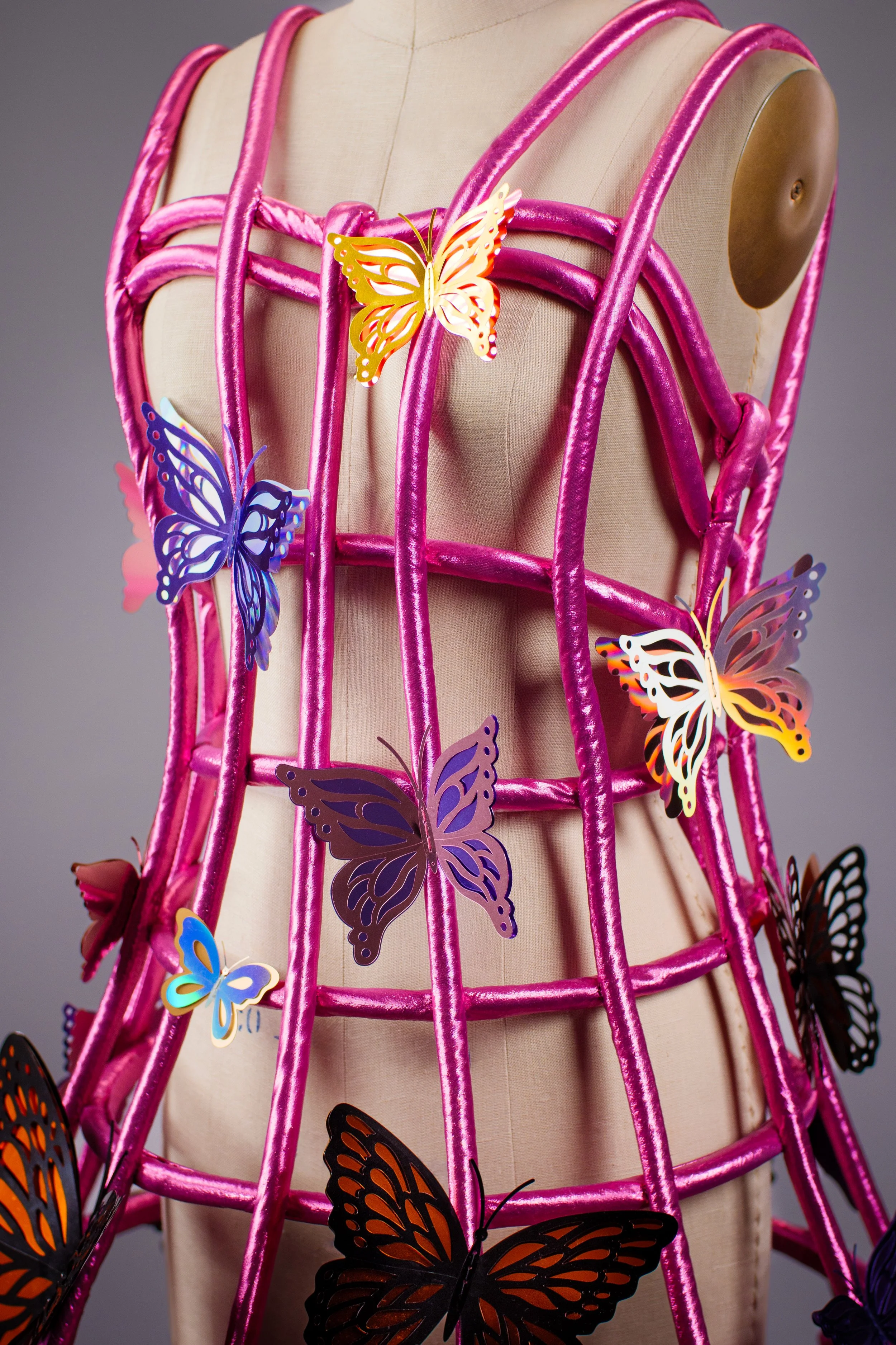 Rose_Trellis_Torso_three_Quarters.jpg