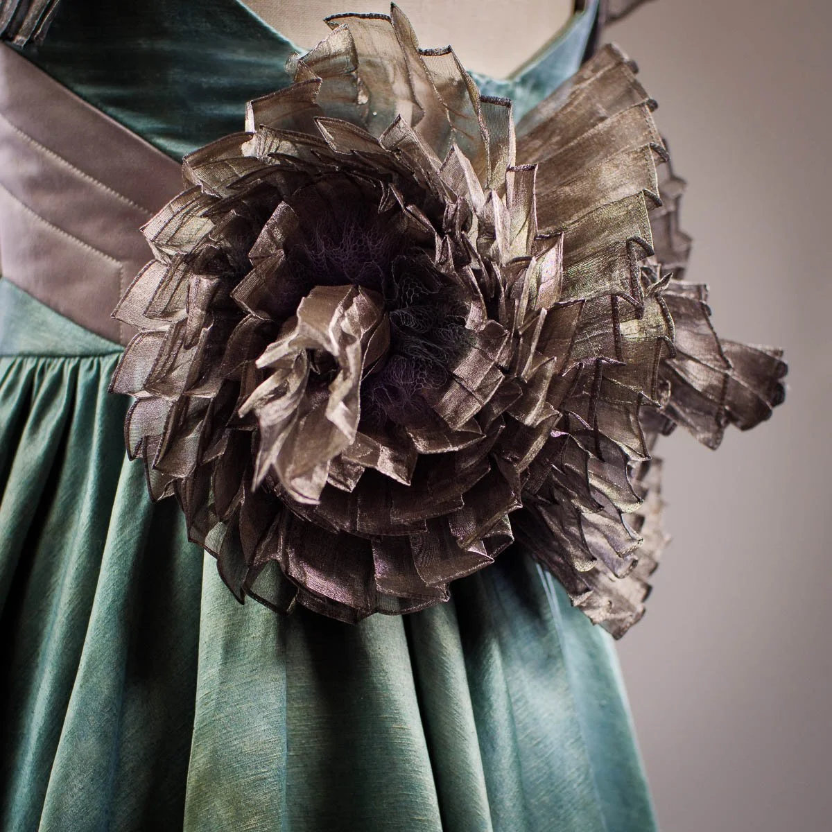 Water_Crystal_Back_Flowers_Detail.jpg