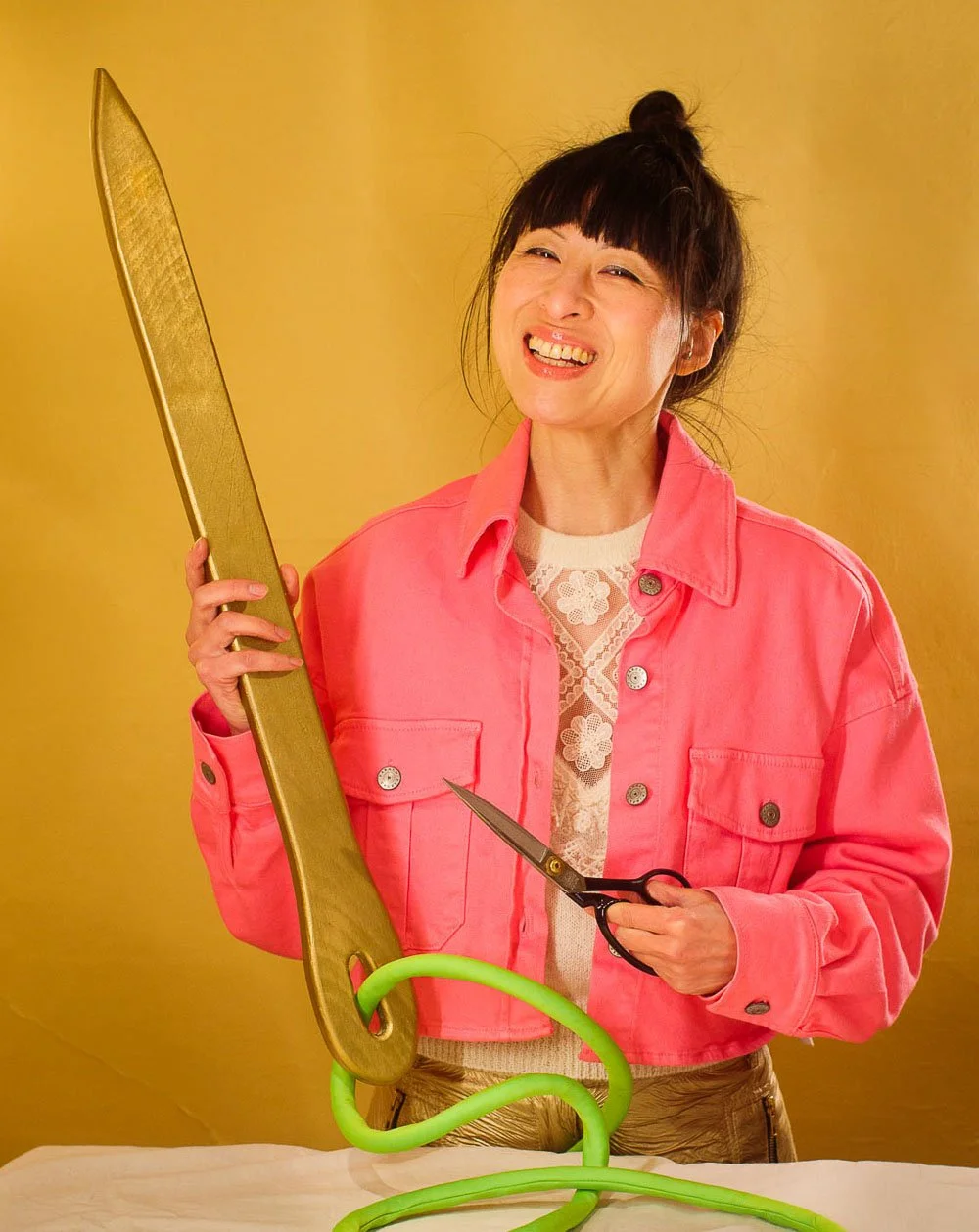 Fuchsia_Golden_Needle_Scissors.jpg
